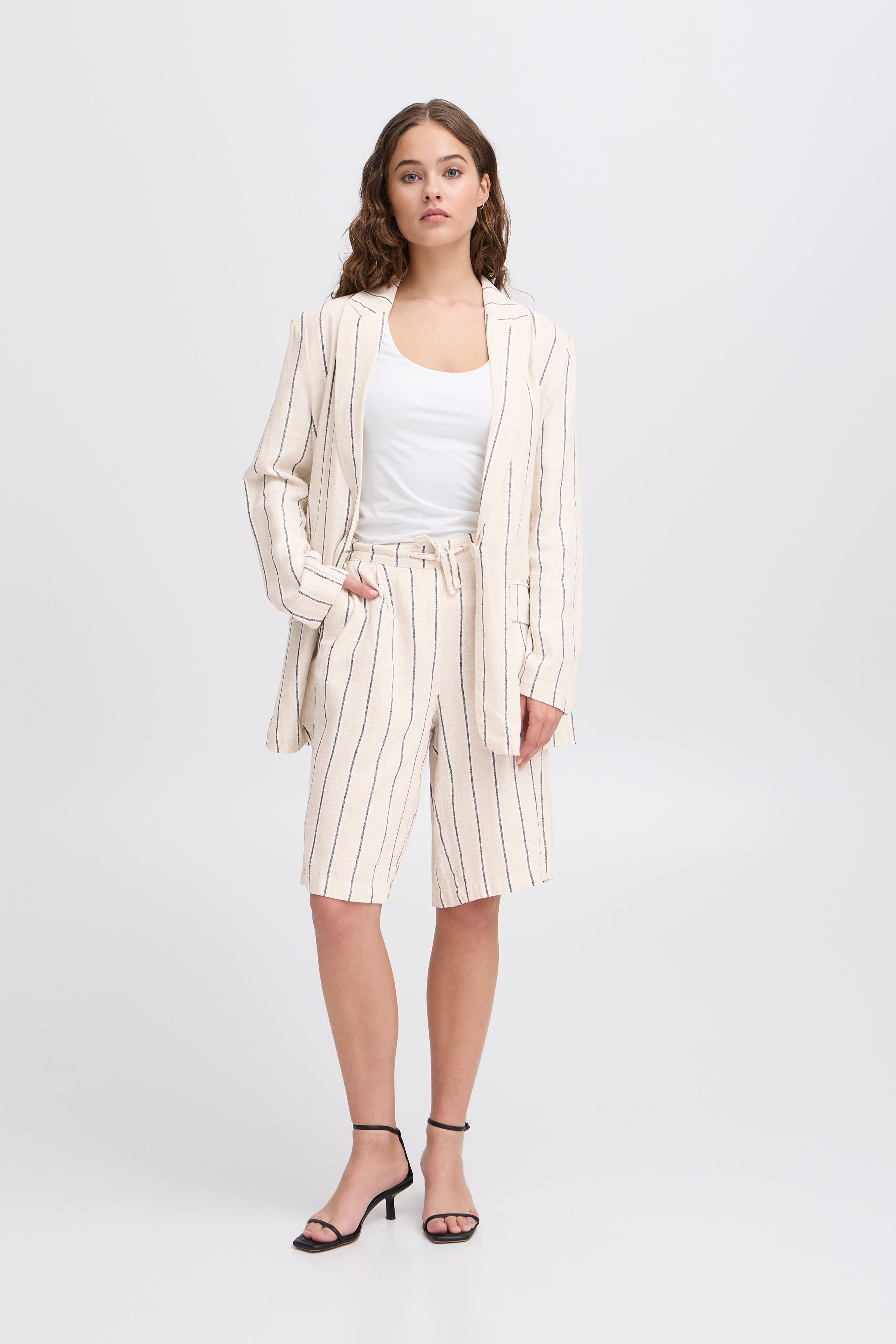 IHLINNO Shorts casual LOOKBOOK FRONT 20122918-204436