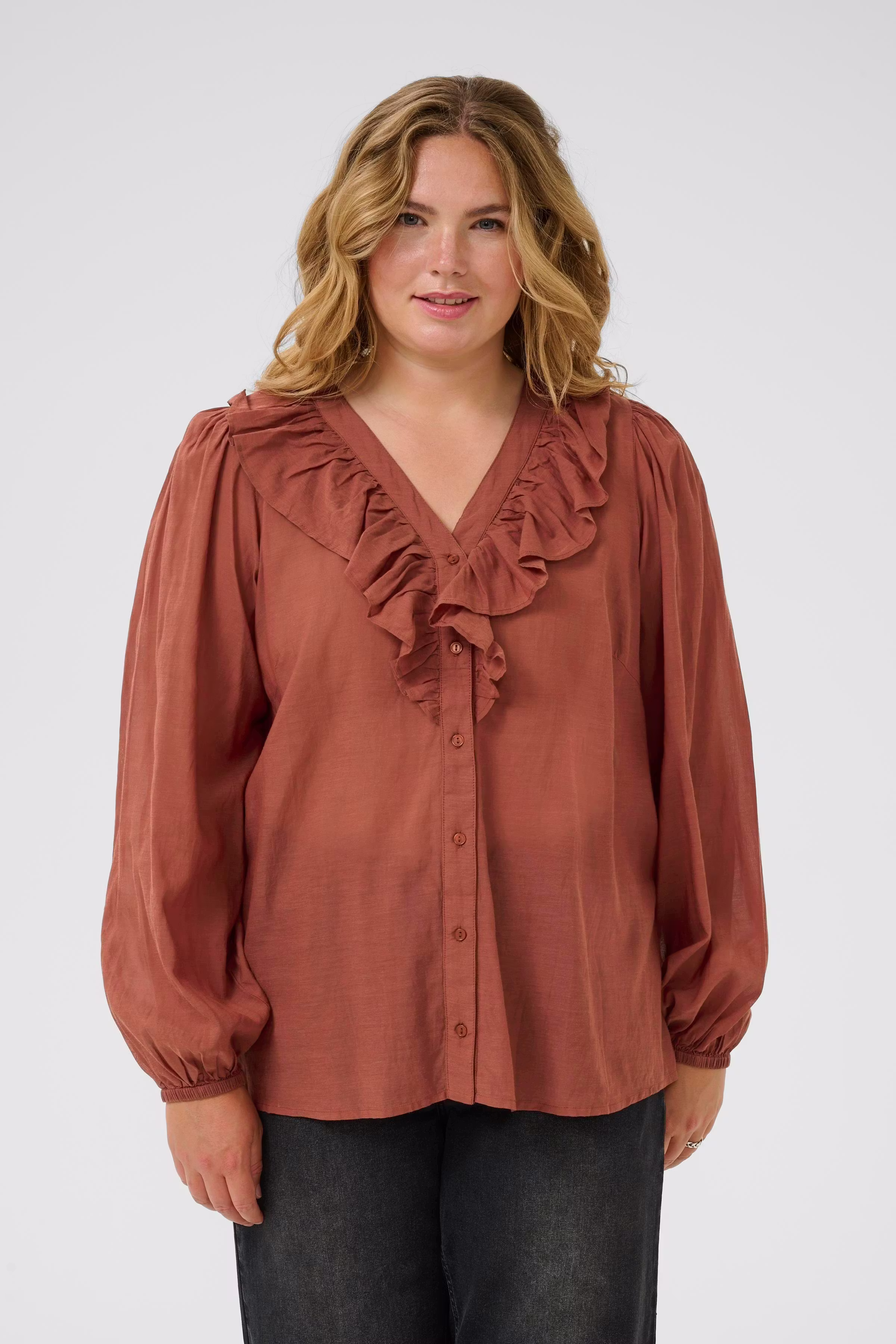 KClana Blouse LOOKBOOK FRONT 10584098-191334