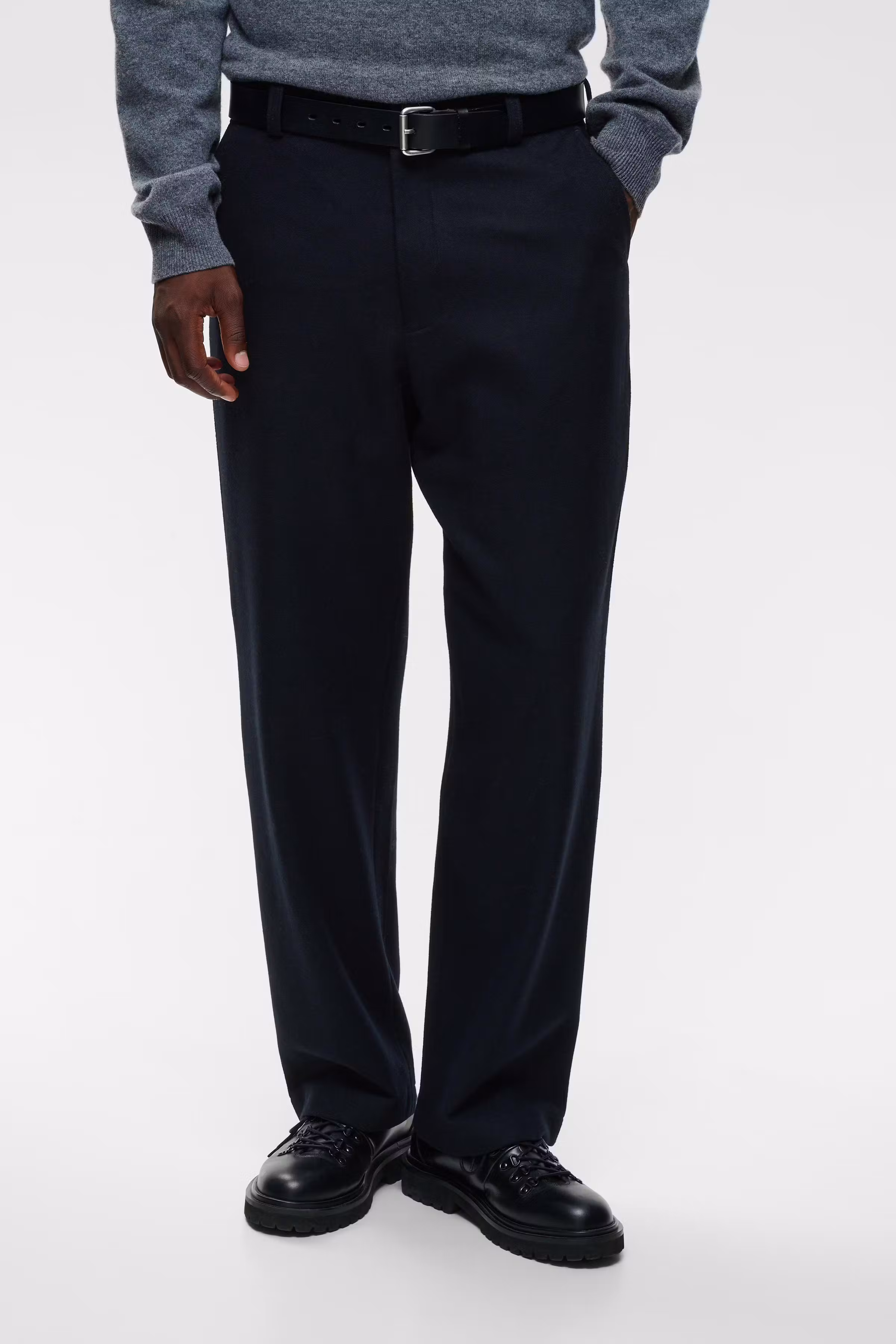 MAchino Hose LOOKBOOK FRONT 30209412-194011