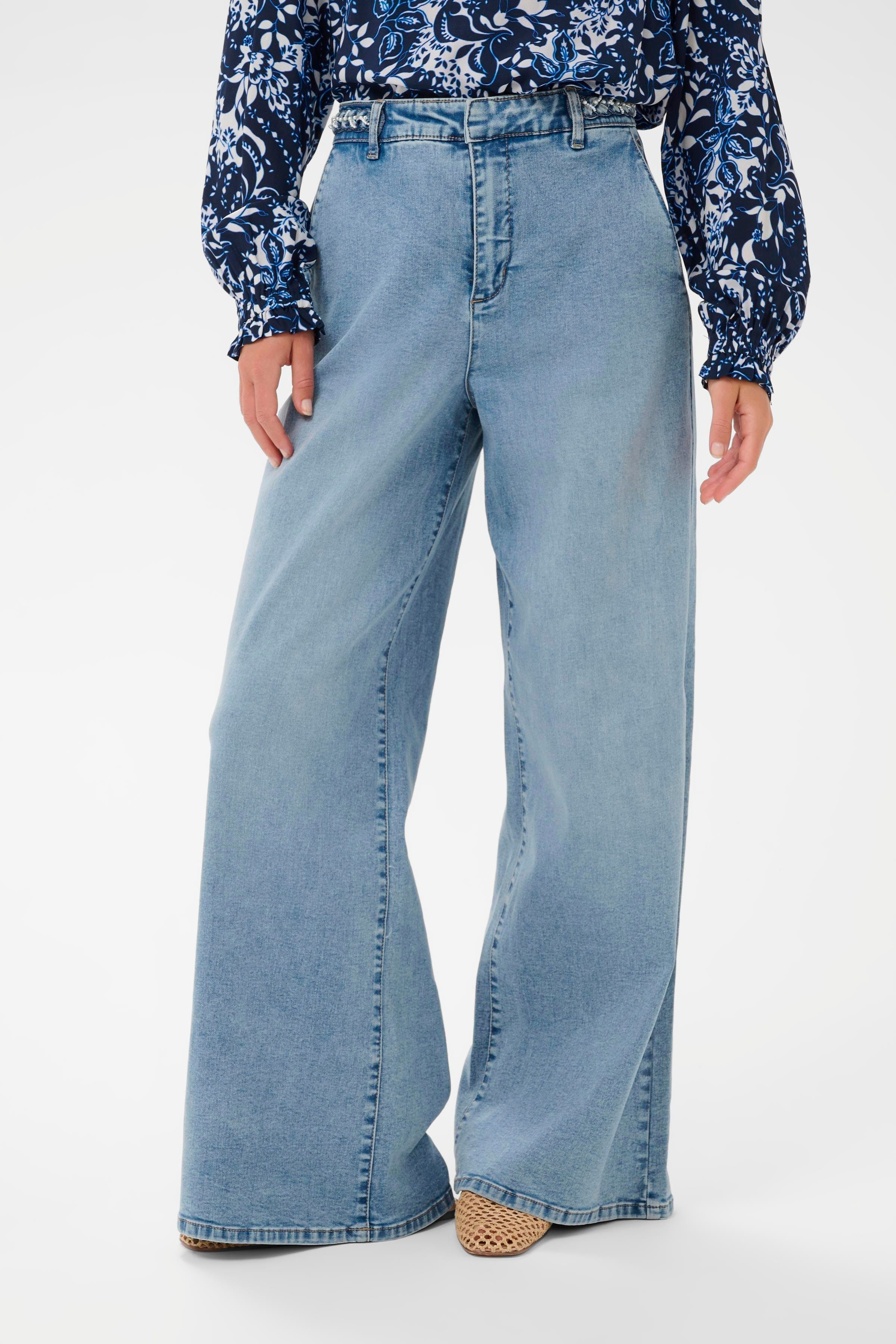 CRVisti Jeans LOOKBOOK FRONT 10615068-109159