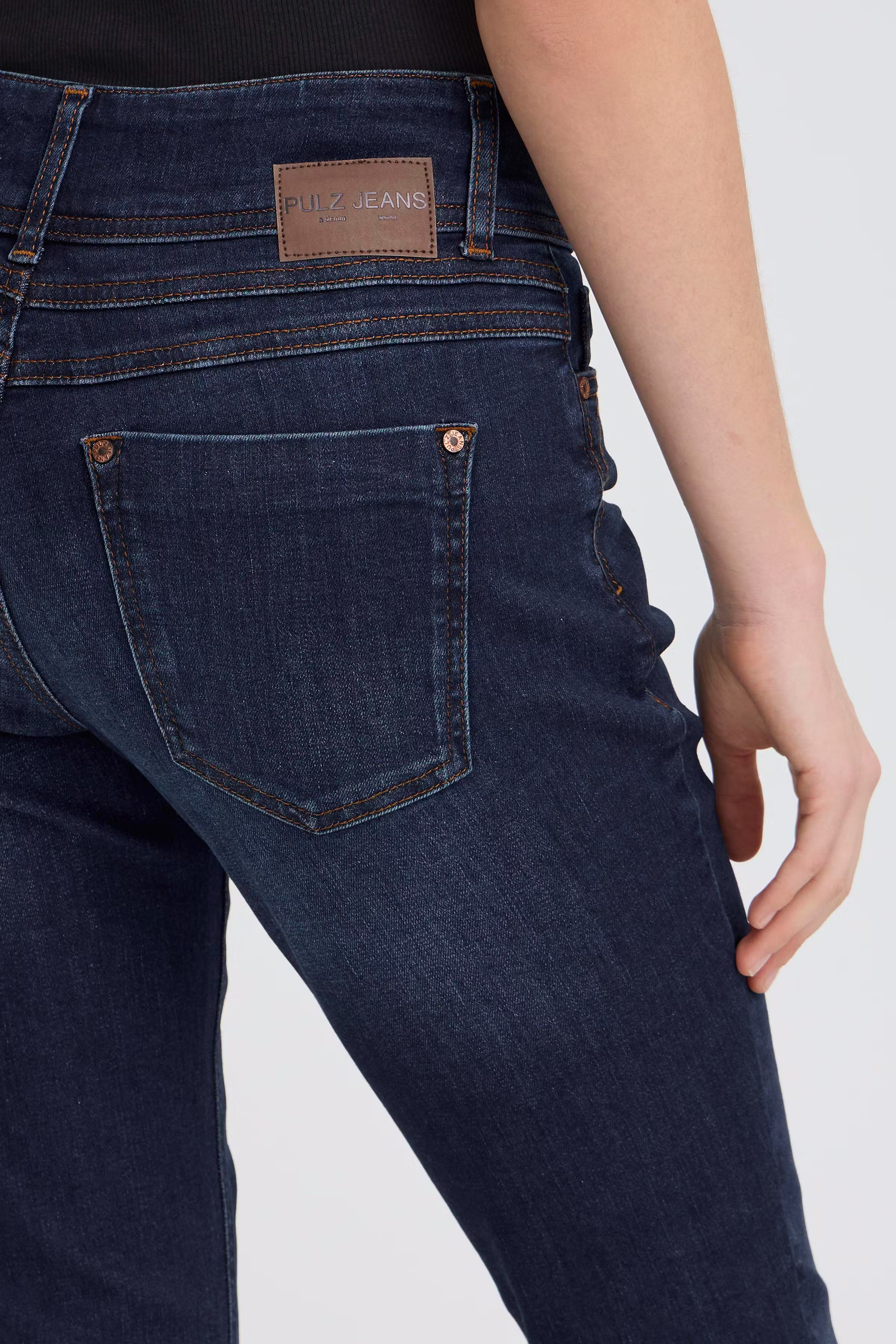 PZSUZY HW Curved Jeans Skinny Leg LOOKBOOK DETAIL 50205549-200002