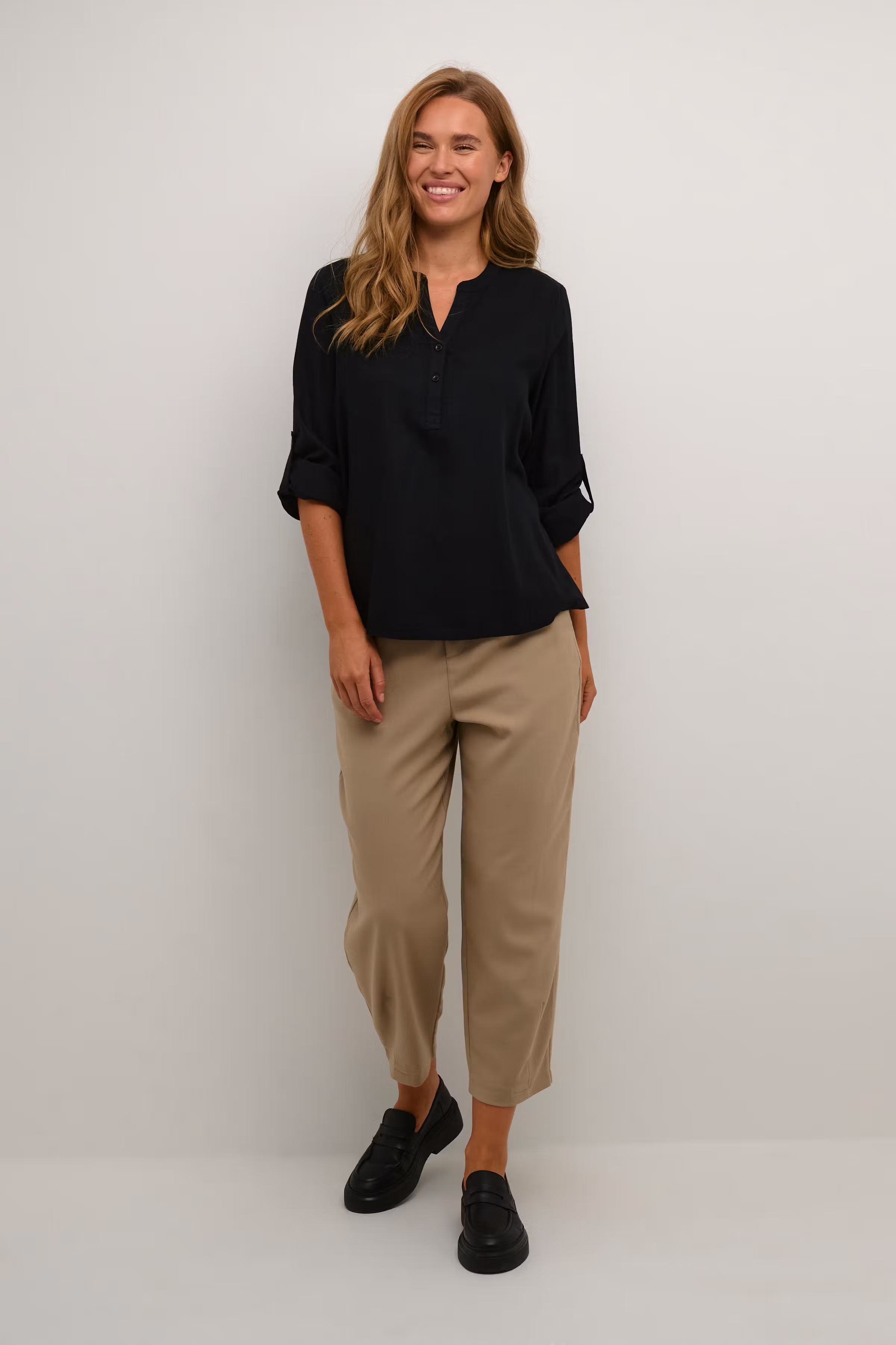 KAmilia Lin bluse LOOKBOOK FRONT 10508313-100121