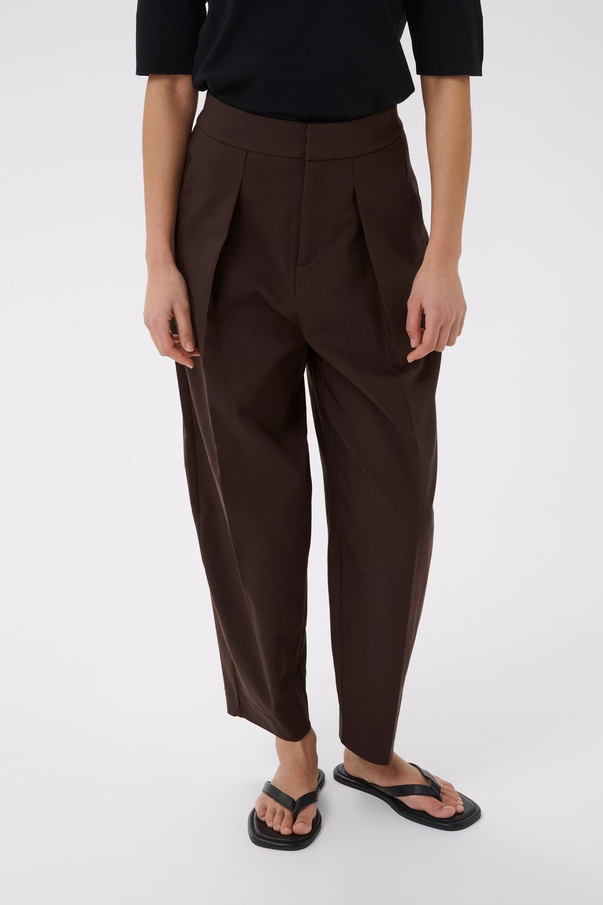 ZellaIW Barrel Trousers LOOKBOOK FRONT 30107207-190915