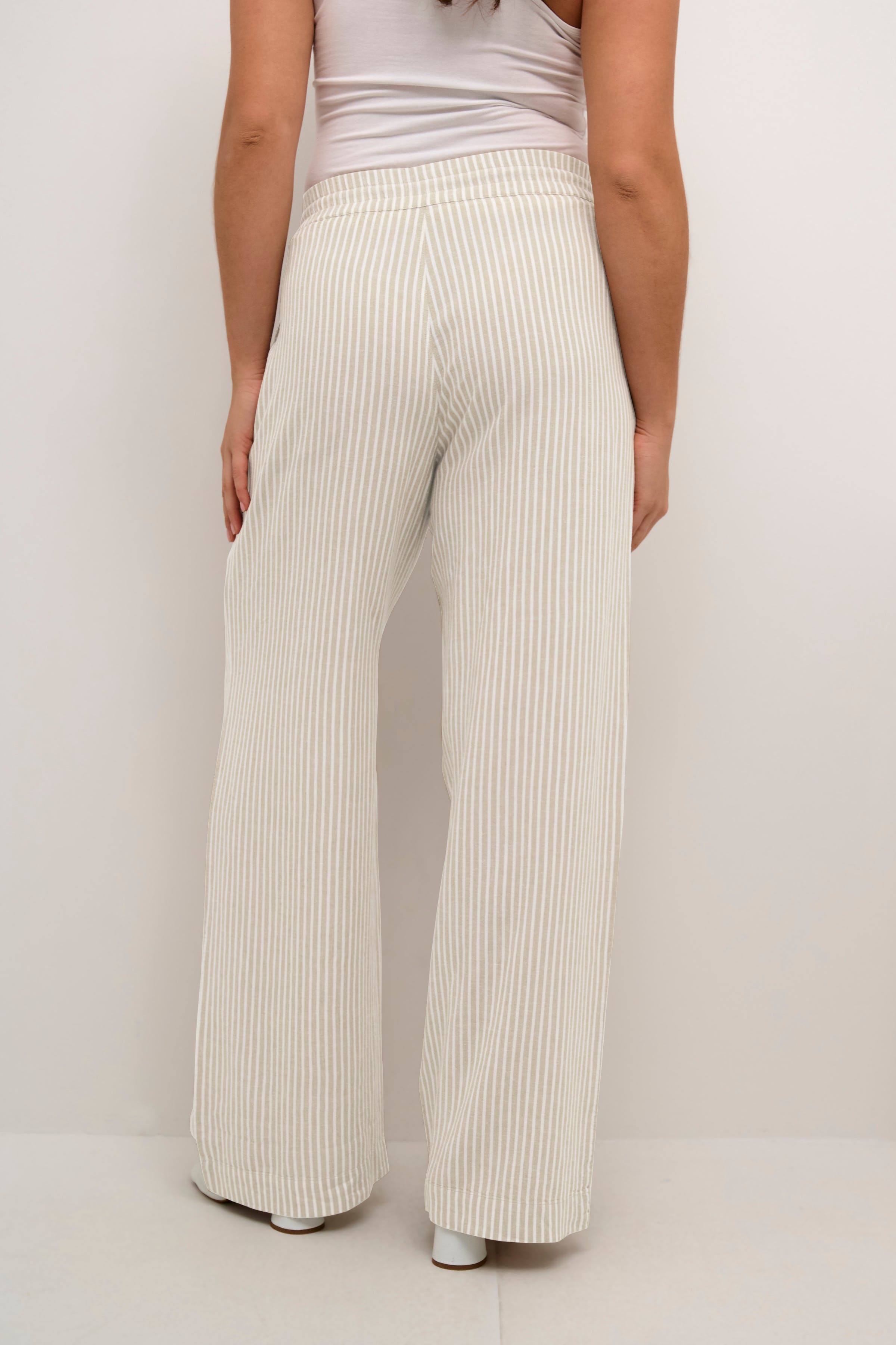 KAmilia Trousers LOOKBOOK BACK 10508314-105466