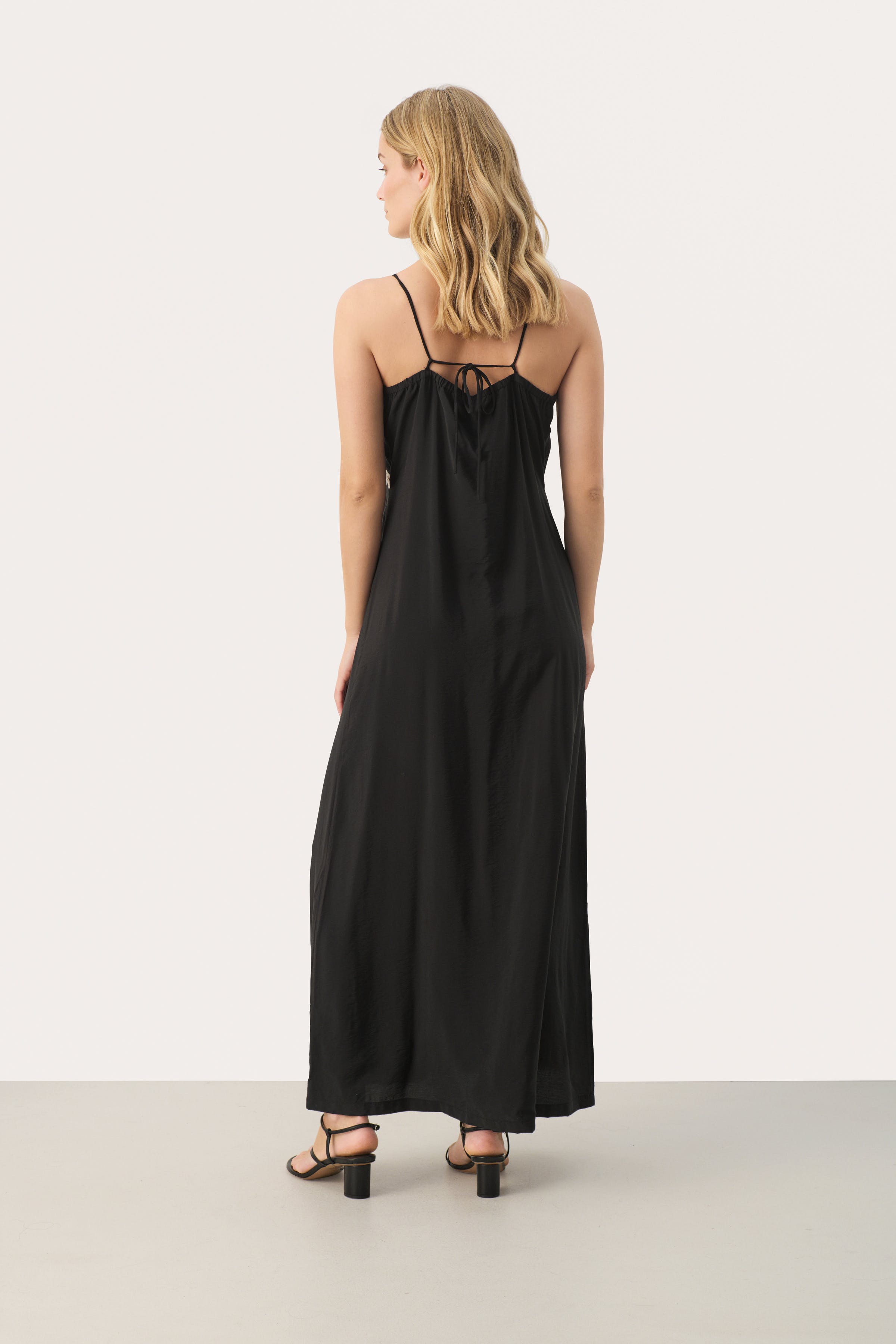 JessaPW Jurk LOOKBOOK BACK 30308780-194008