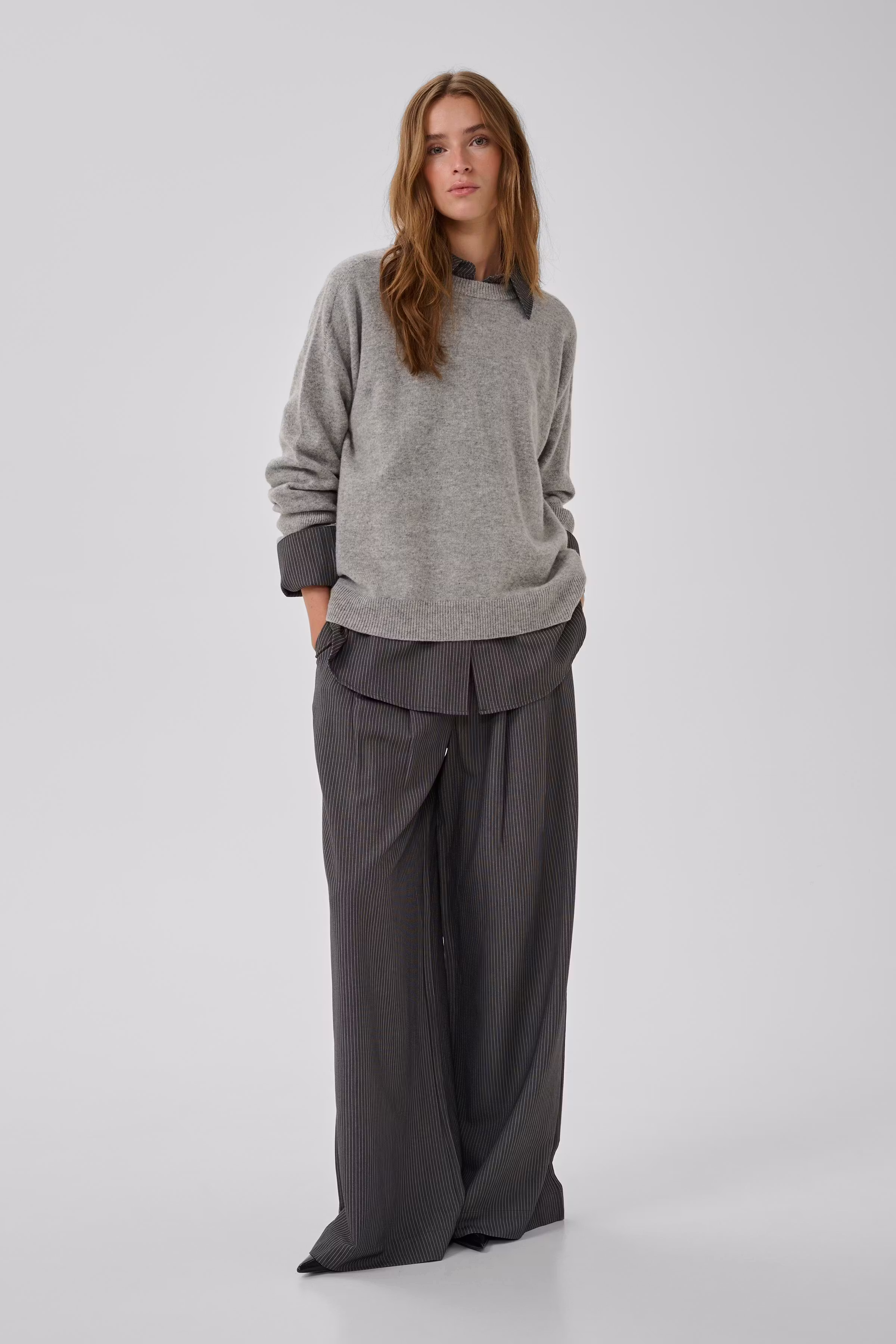 11 THE KNIT CREWNECK LOOKBOOK FRONT 10705549-100378