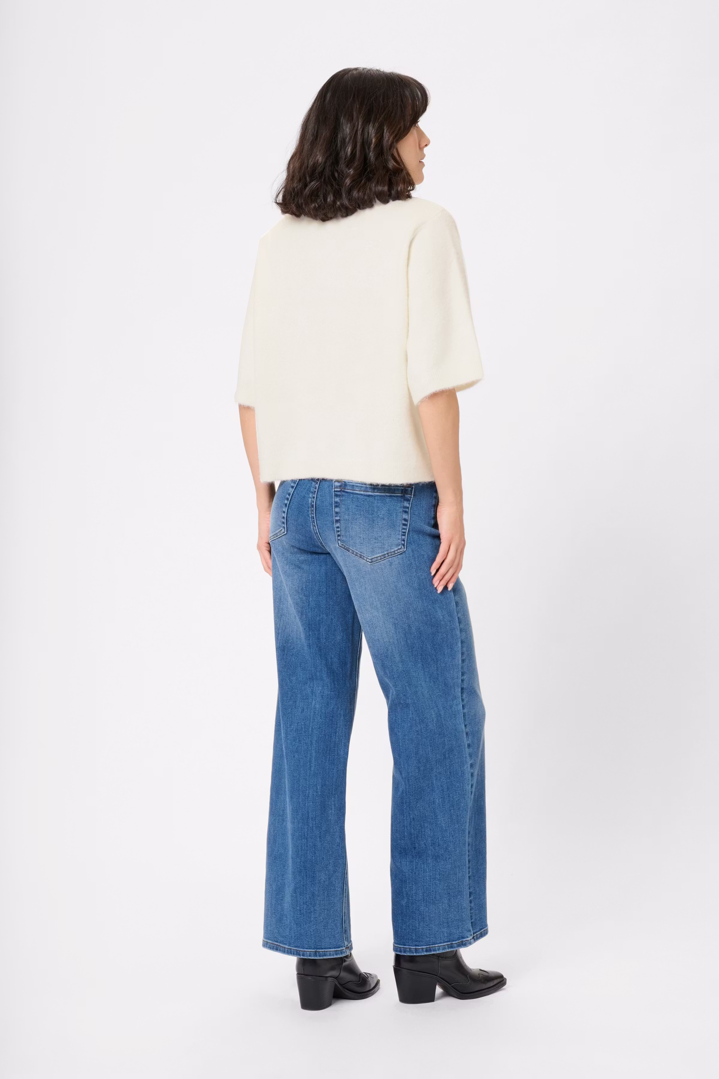 KAmerina Pullover LOOKBOOK BACK 10510878-110602