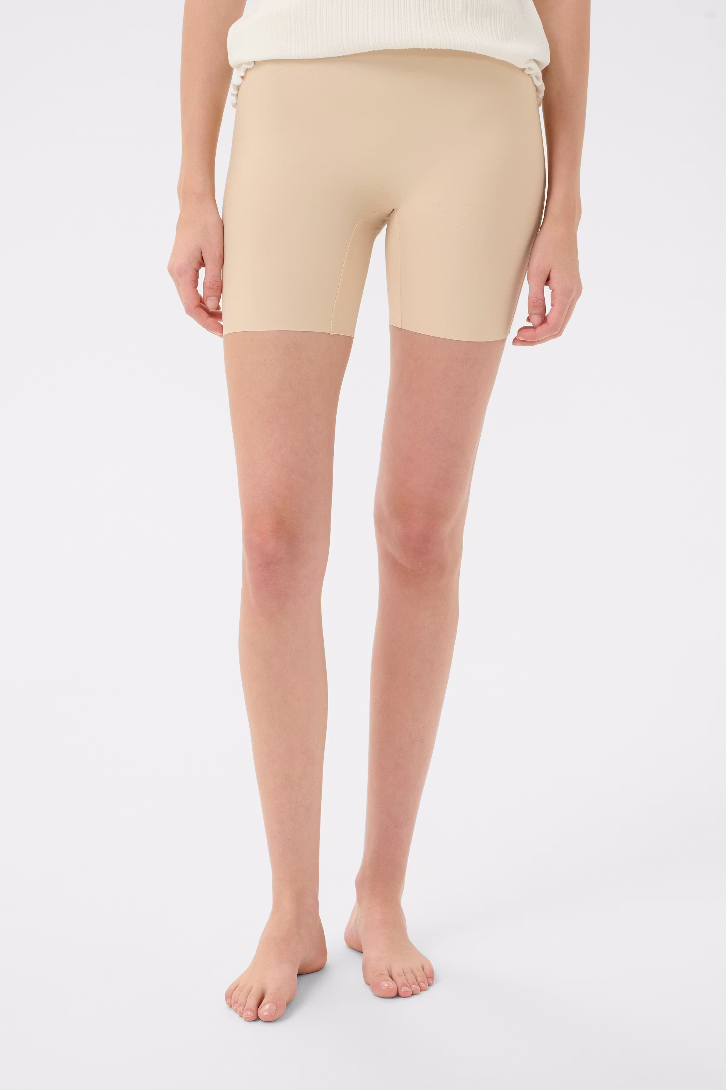 AiperKB Shorts LOOKBOOK FRONT 10103077-100306