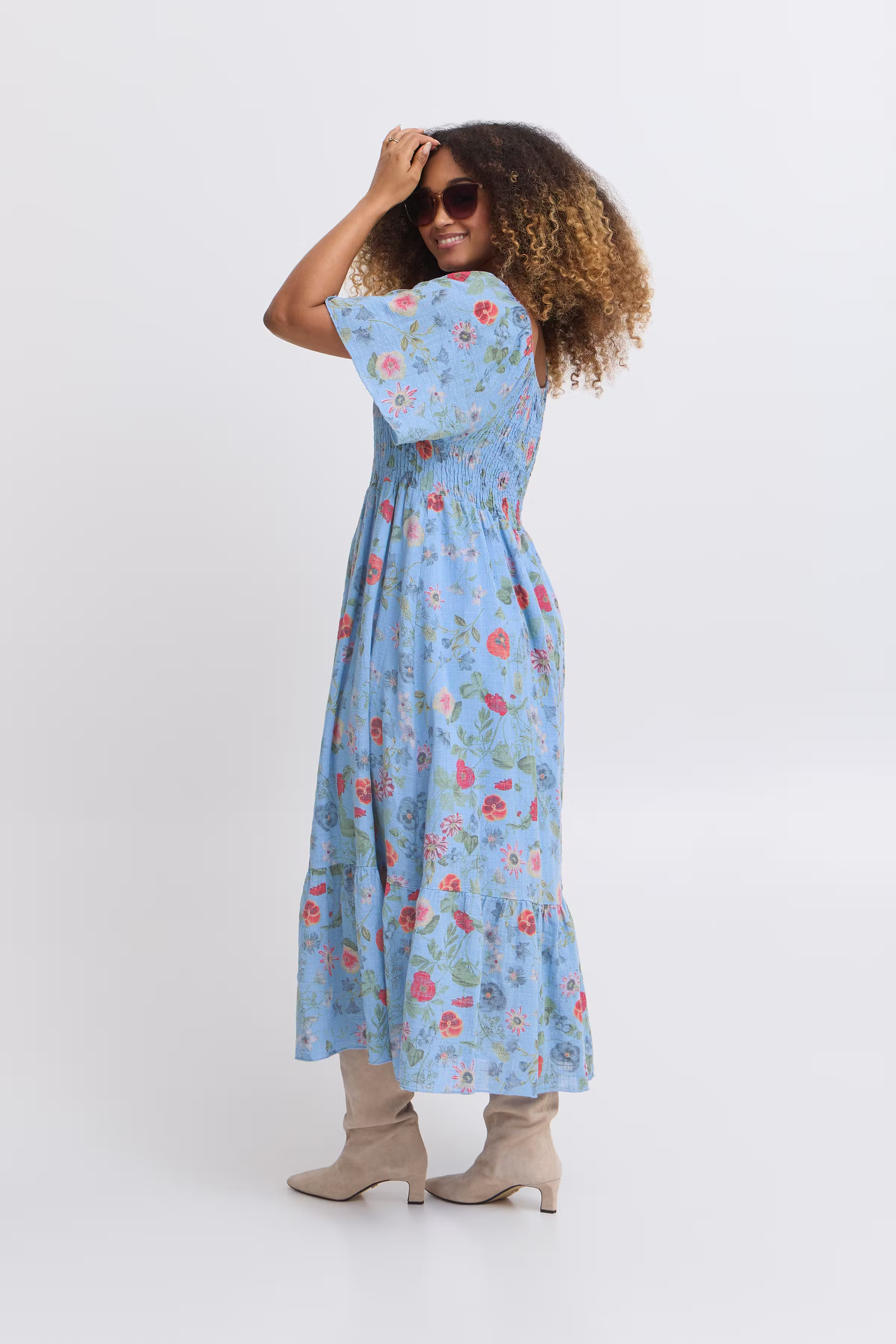 SBALEXA Kjole LOOKBOOK BACK 22100924-174041