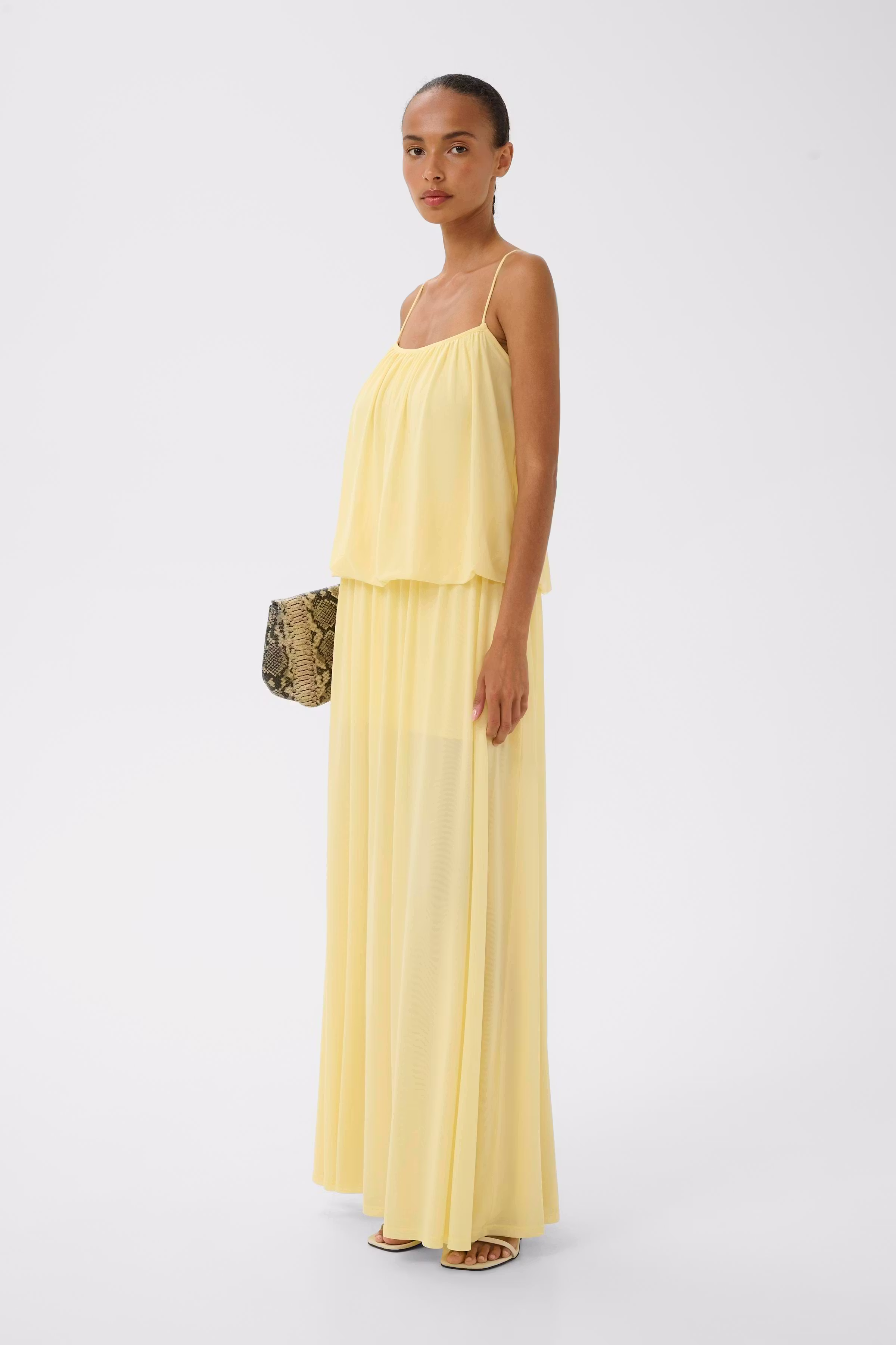 GZsamera Kjole LOOKBOOK FRONT 10911215-120722