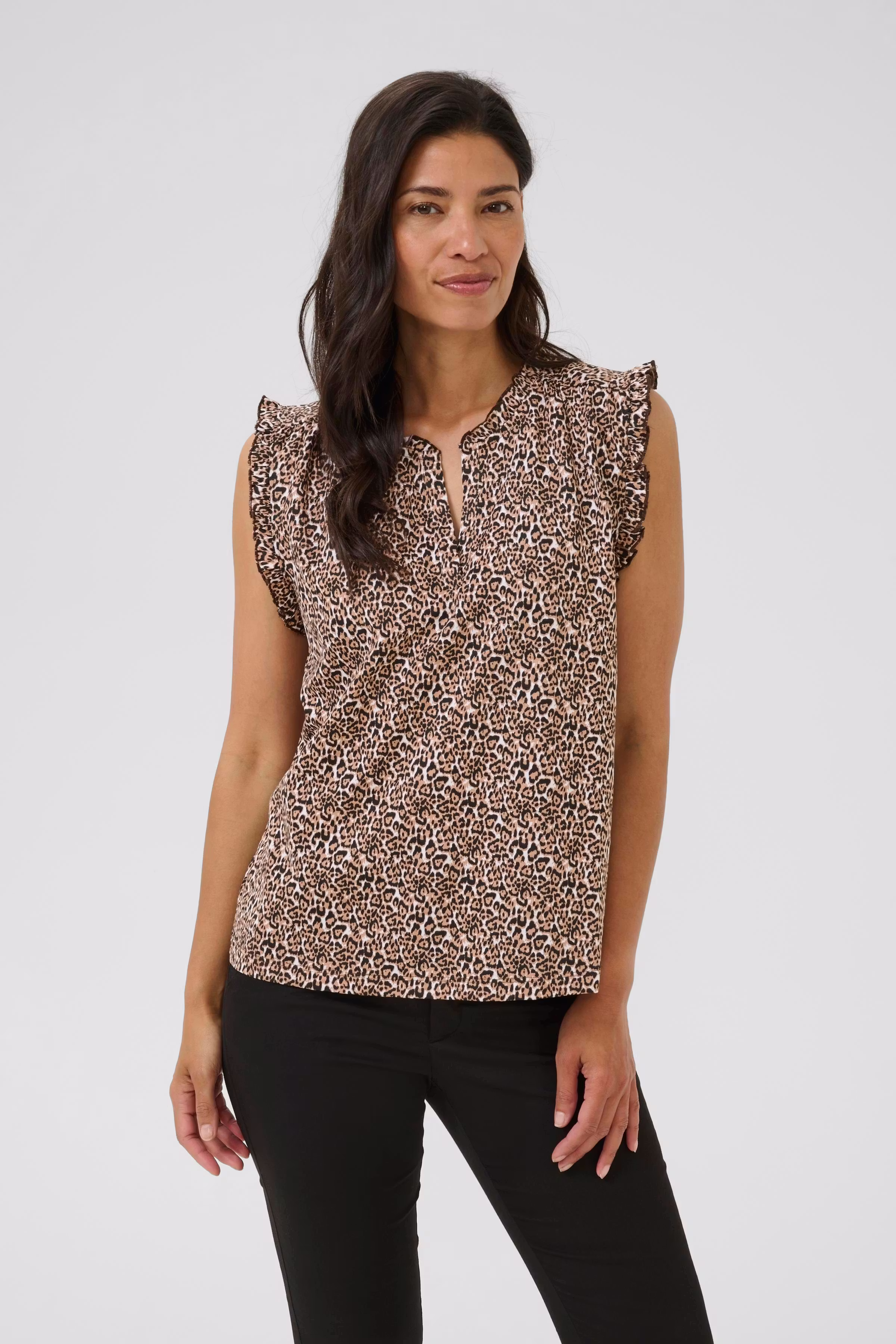 BPtamia Bluse LOOKBOOK FRONT 40200024-108439