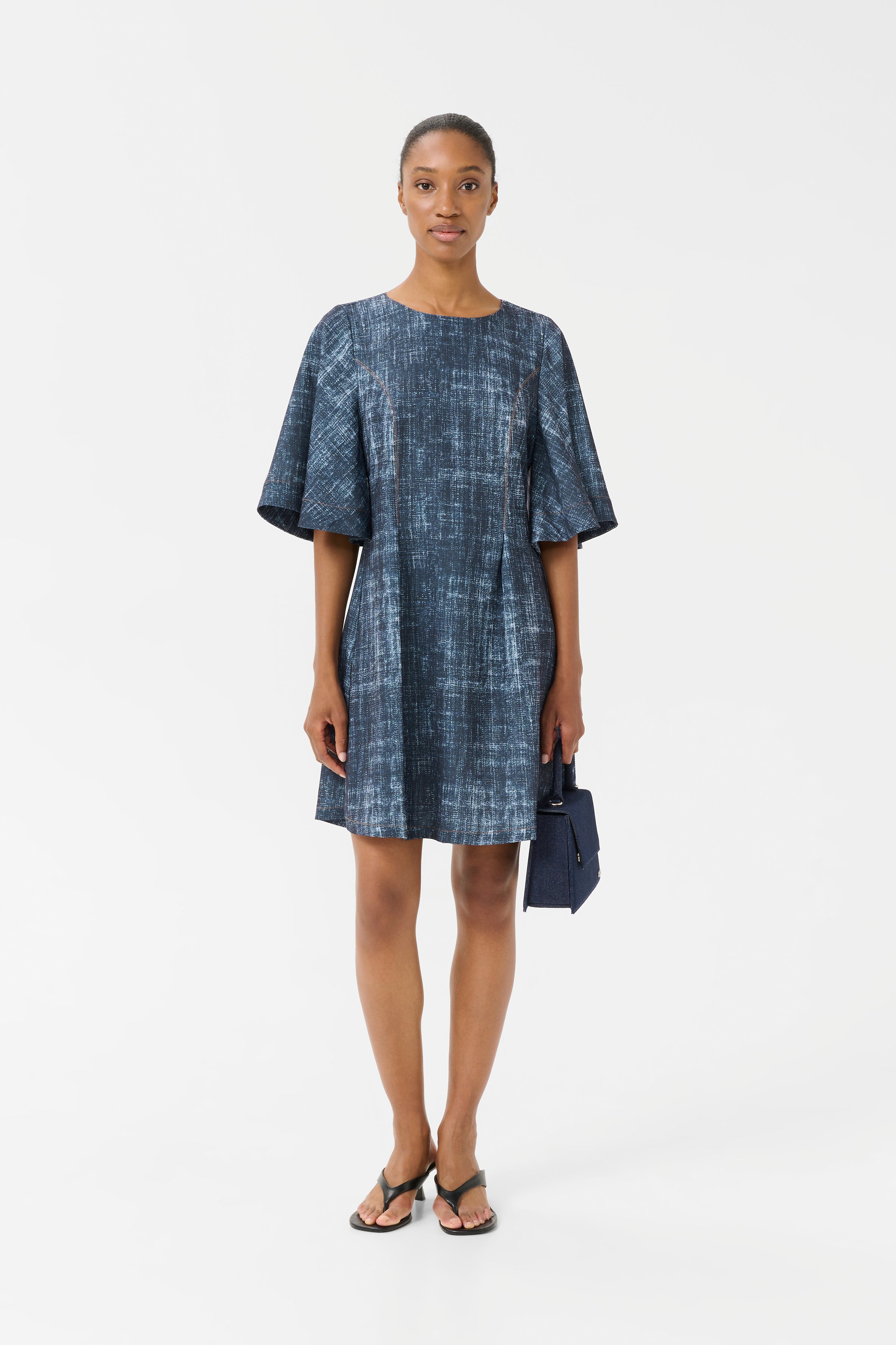 GZdemia Dress LOOKBOOK FRONT 10910411-107880