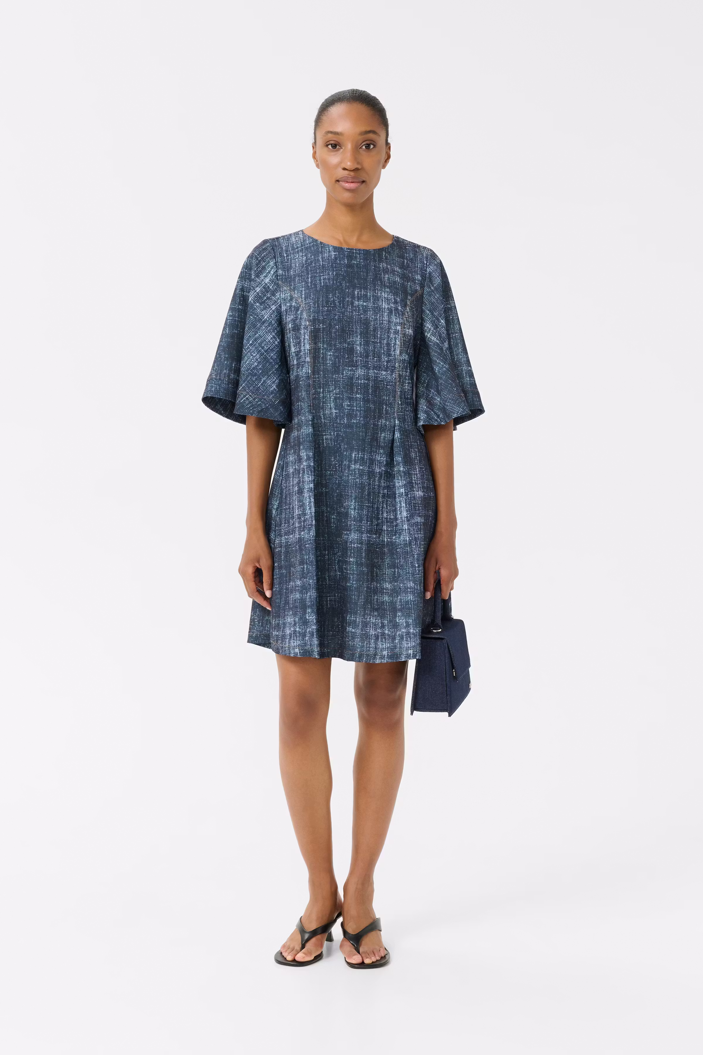 GZdemia Dress LOOKBOOK FRONT 10910411-107880