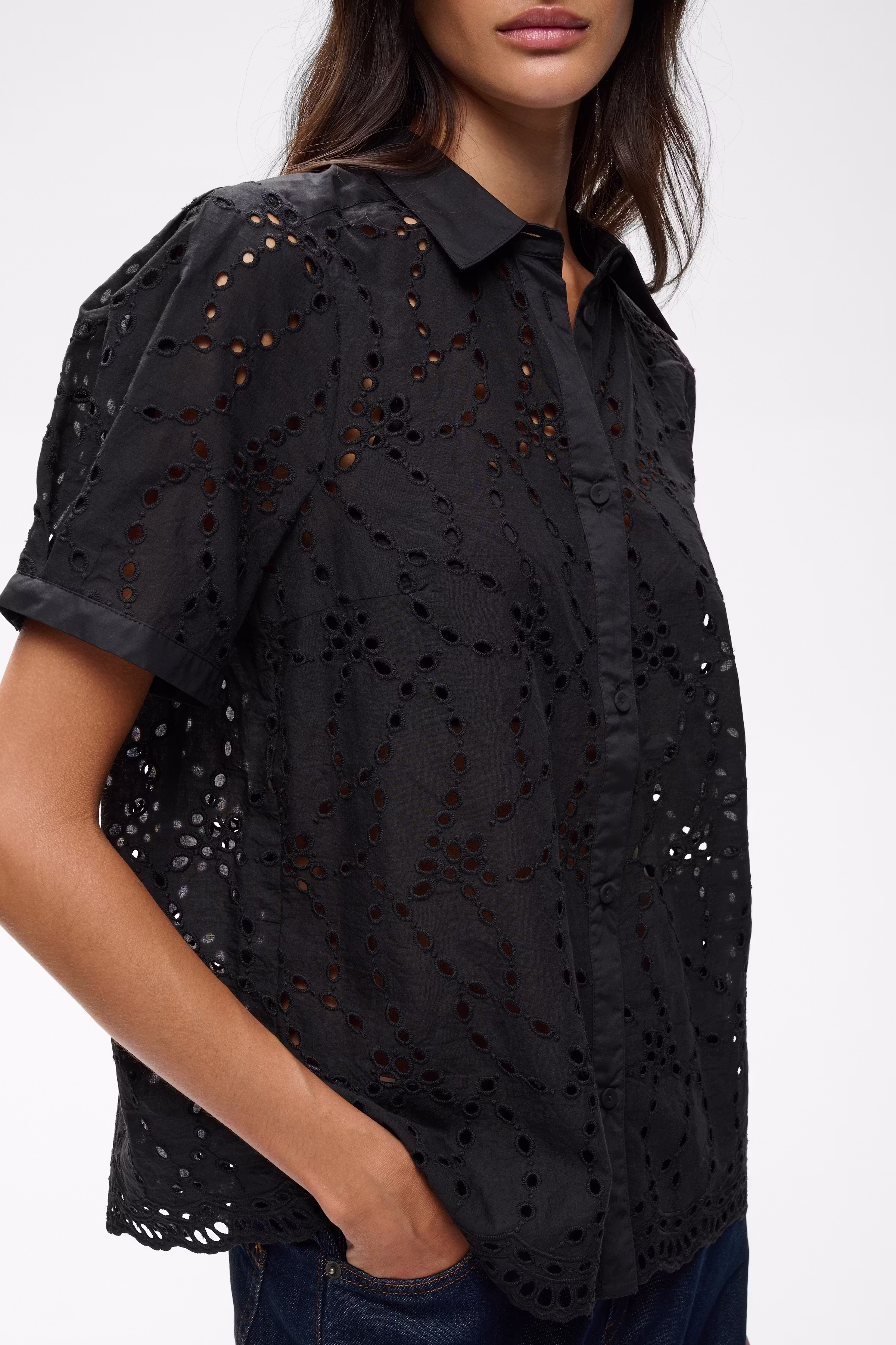 CaithIW Shirt LOOKBOOK DETAIL 30111283-194008