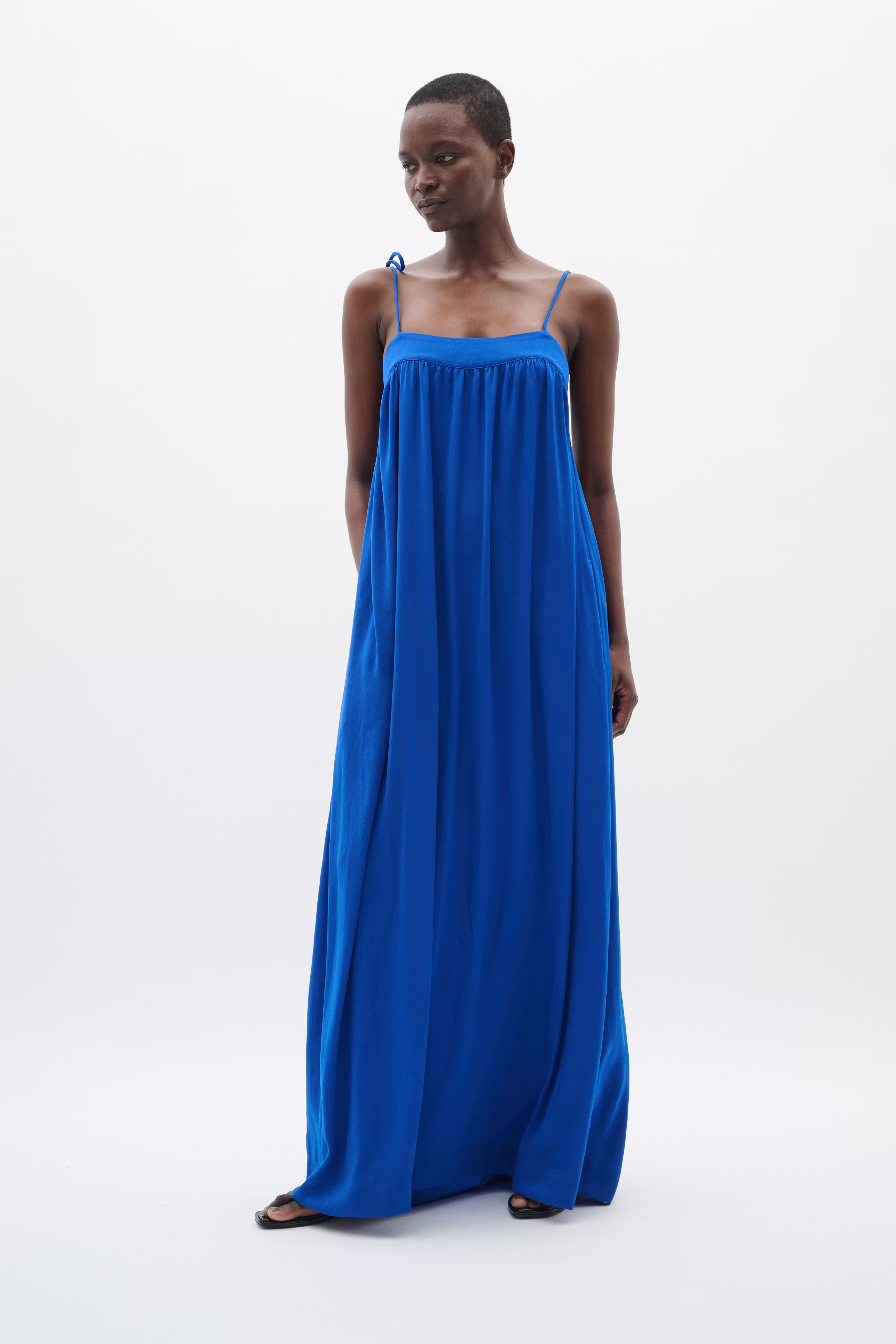 FutoIW Jurk LOOKBOOK FRONT 30110804-193952