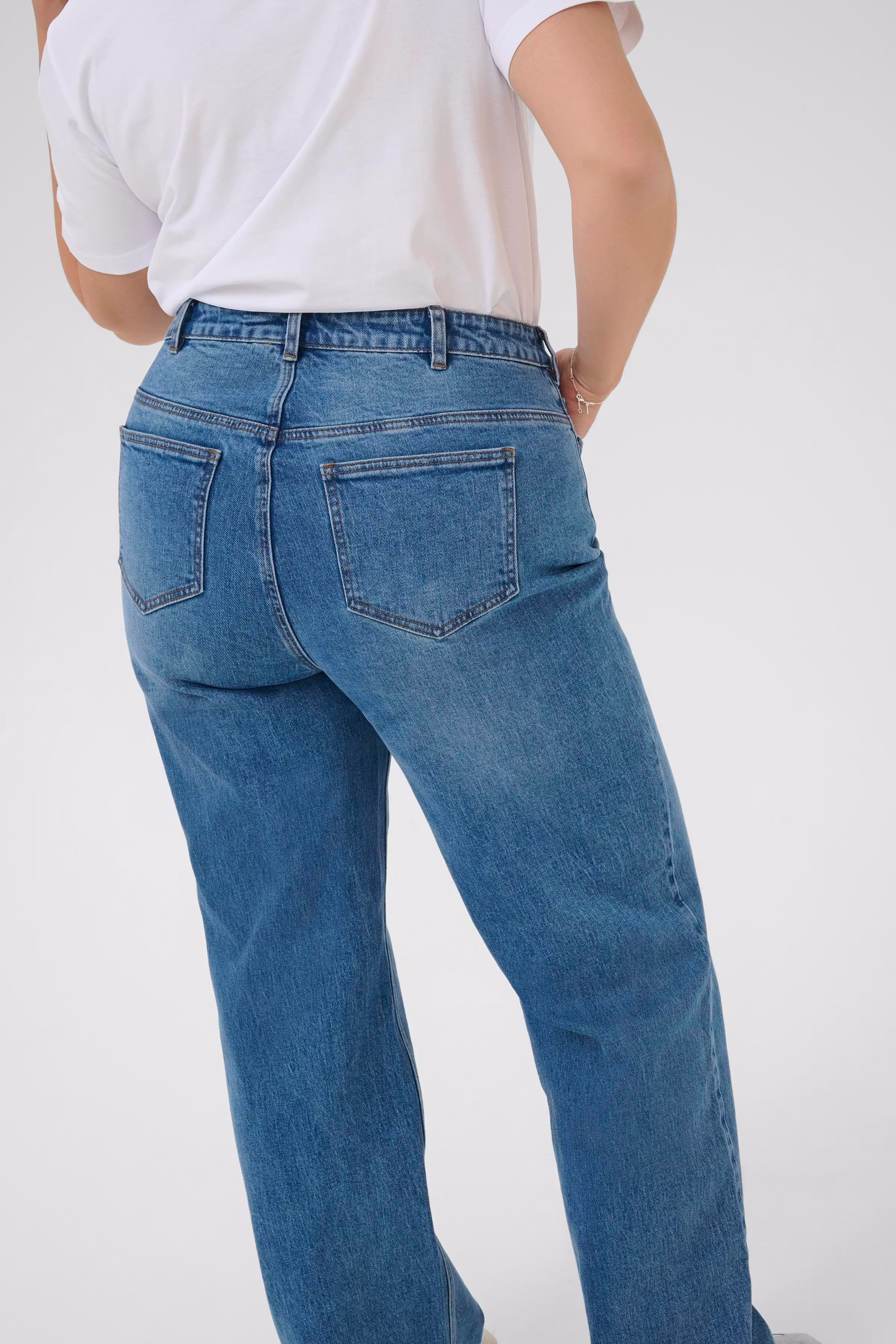 KCleoana Jeans LOOKBOOK DETAIL 10583929-108260