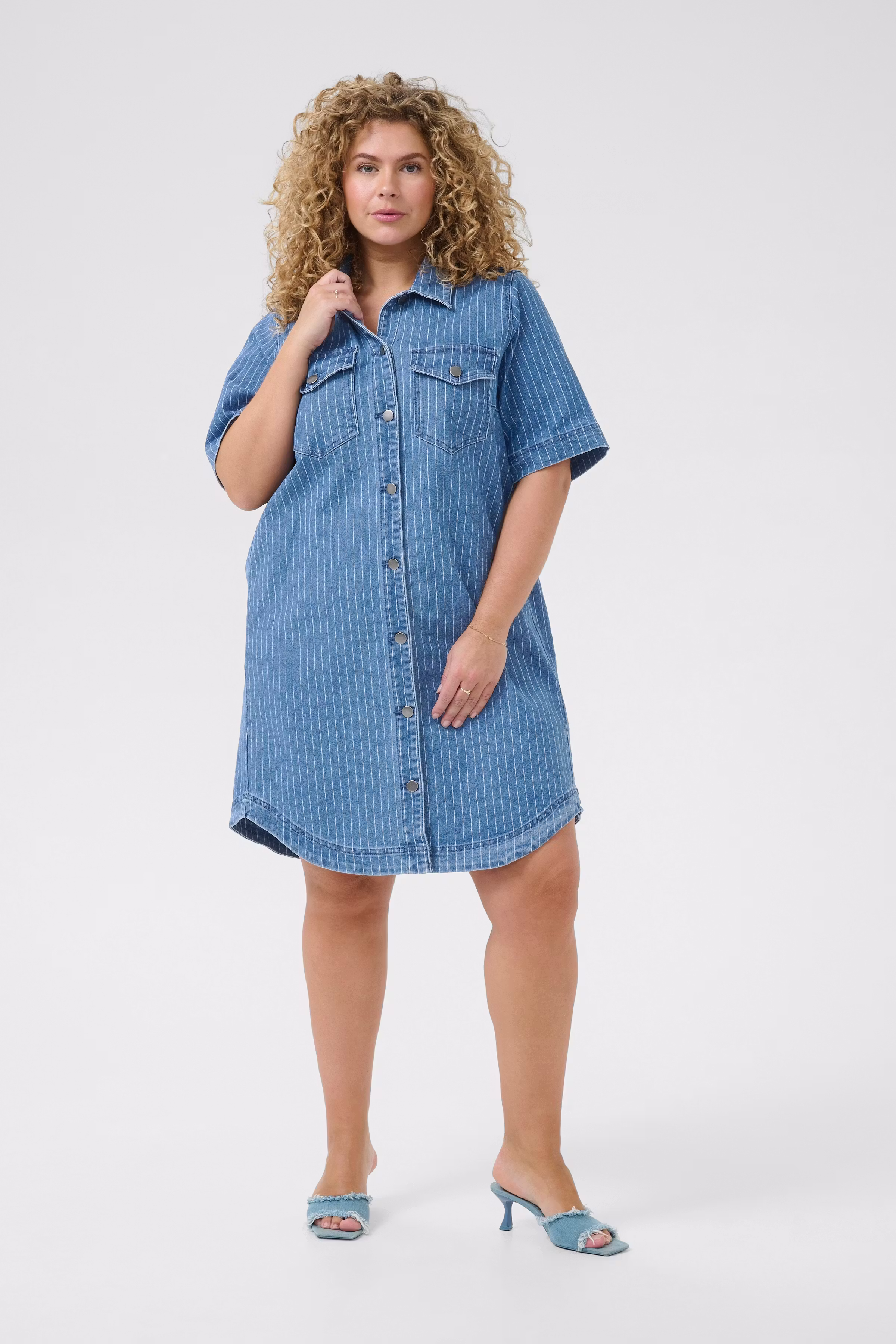 KCreeca Robe en Denim LOOKBOOK FRONT 10583735-108347