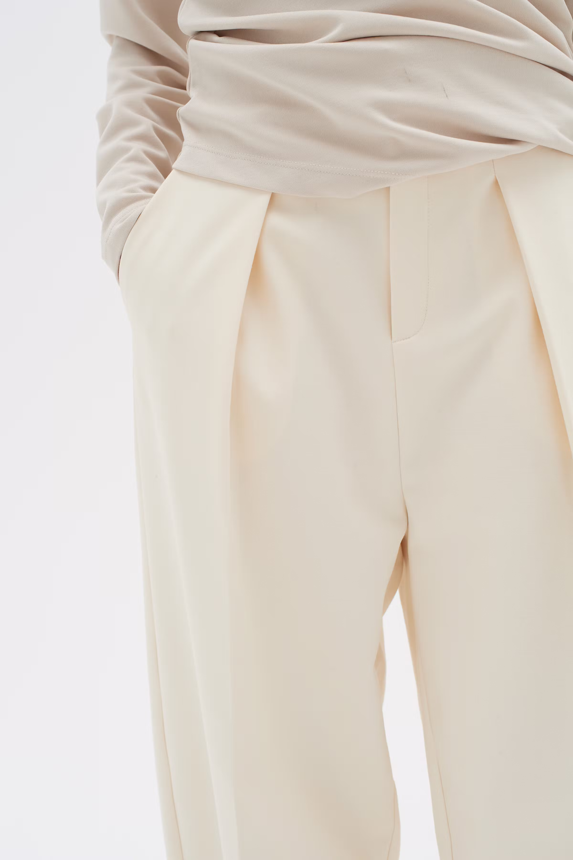 ZellaIW Barrel Trousers LOOKBOOK DETAIL 30107207-120000