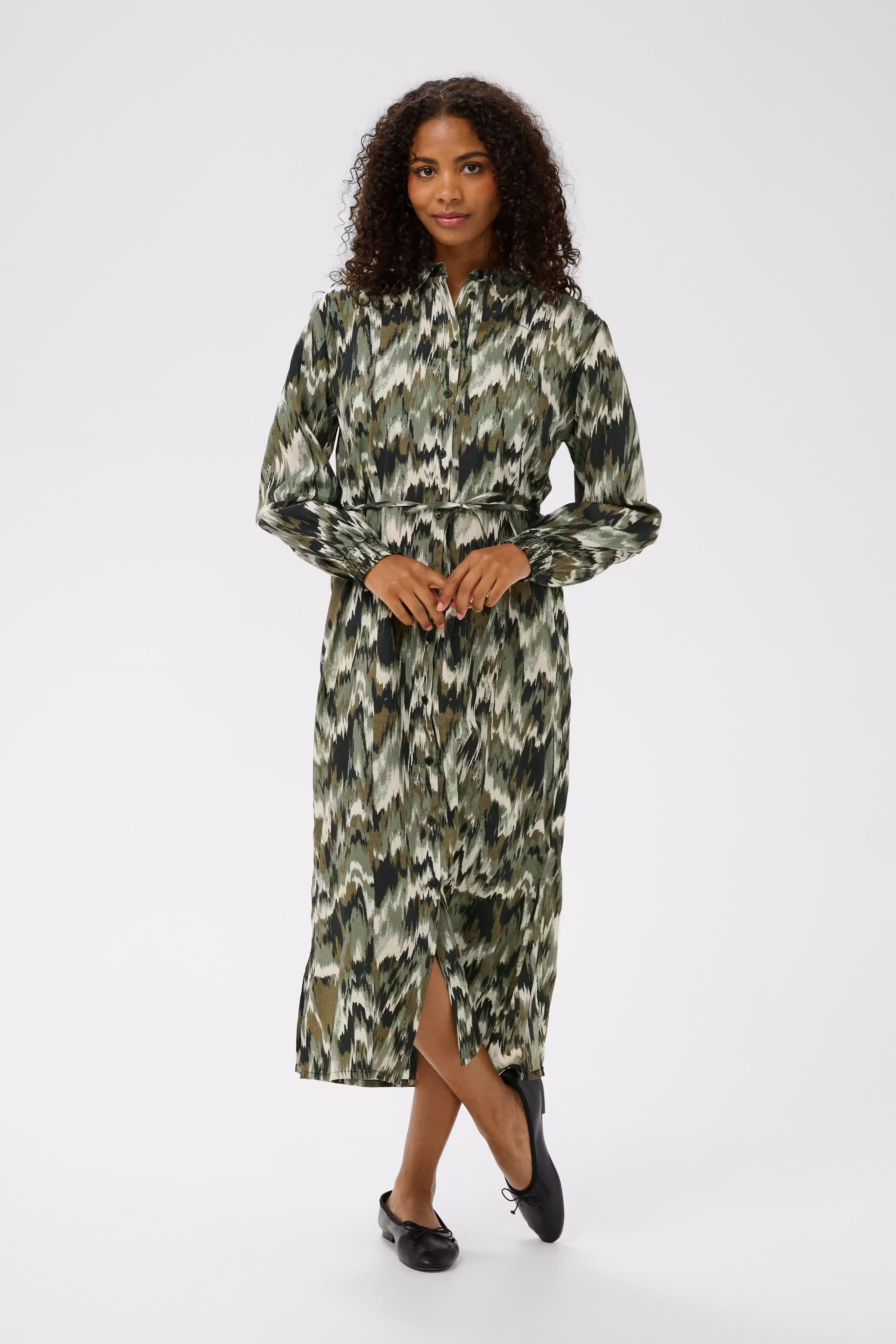 KAkia Kjole LOOKBOOK FRONT 10511176-108748