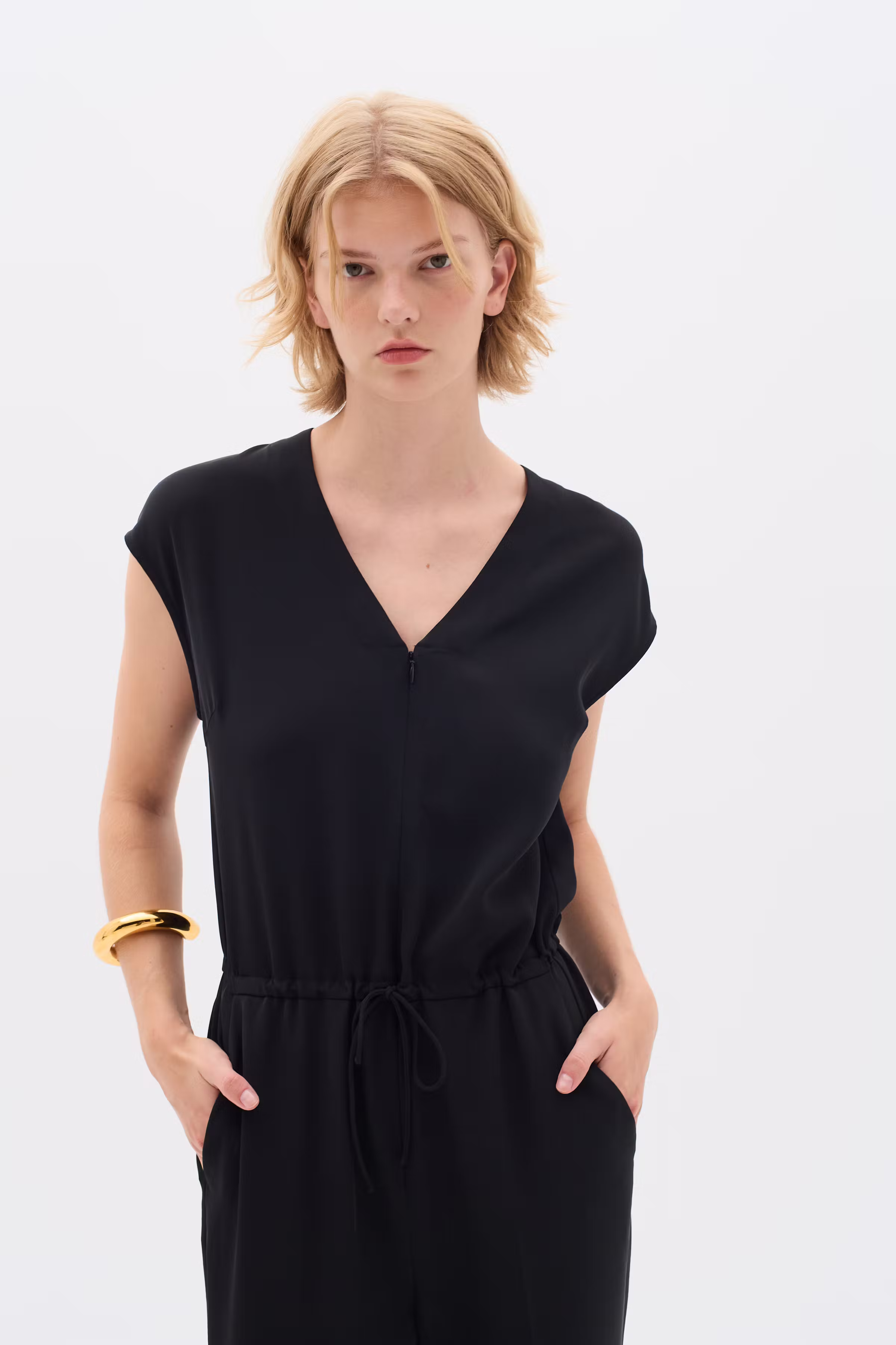 YafaIW Overall LOOKBOOK FRONT 30110473-194008