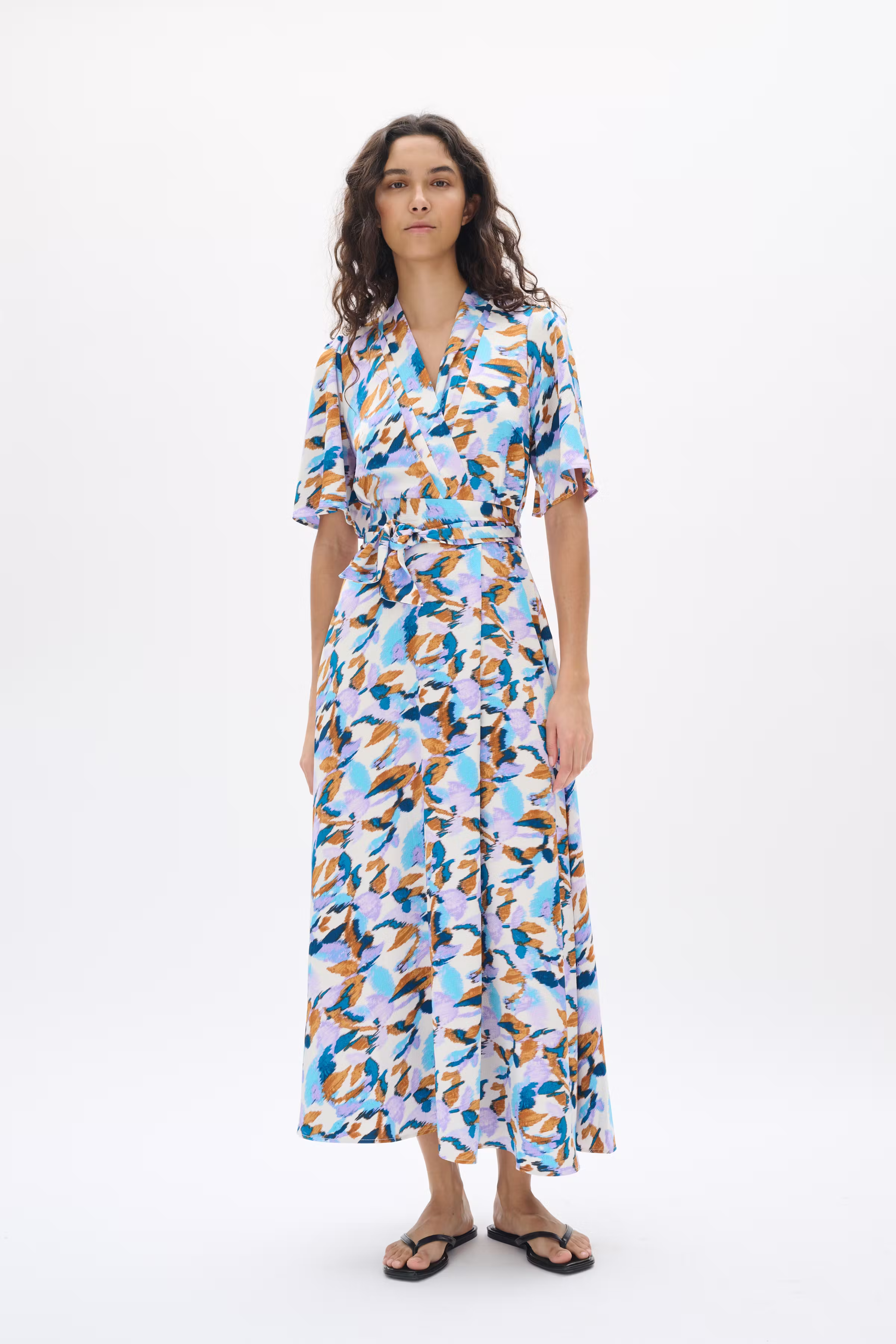 SendraIW Dress LOOKBOOK FRONT 30111079-304290