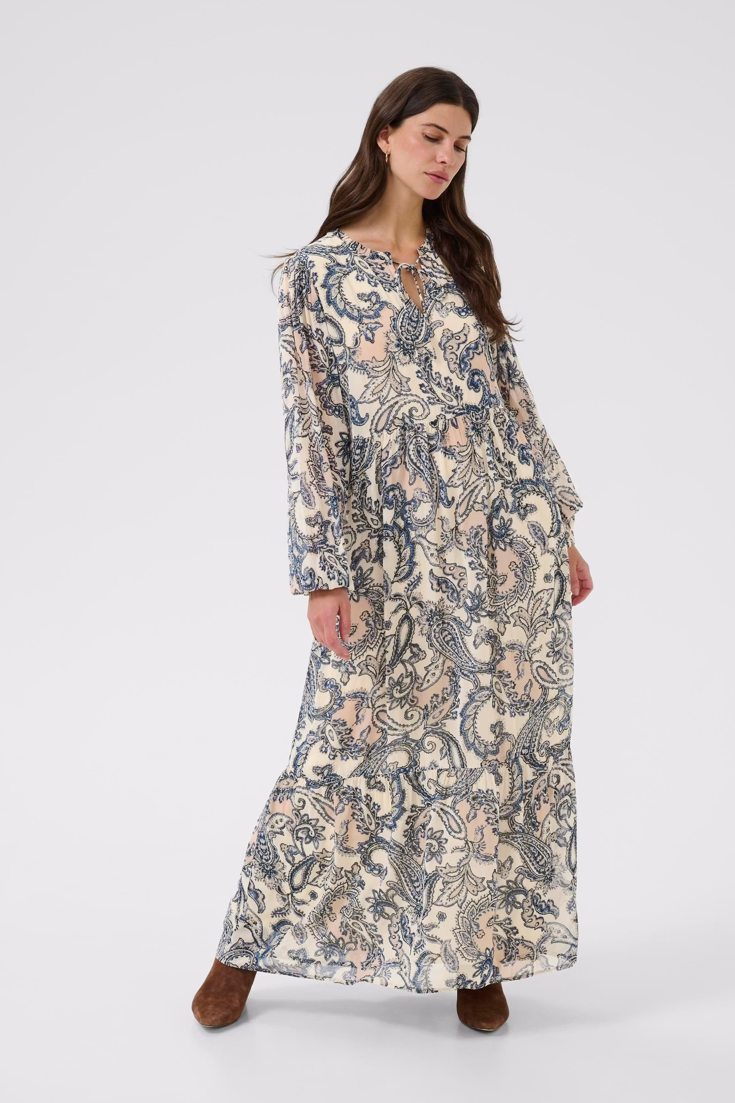 CRBea Dress LOOKBOOK FRONT 10614581-108795