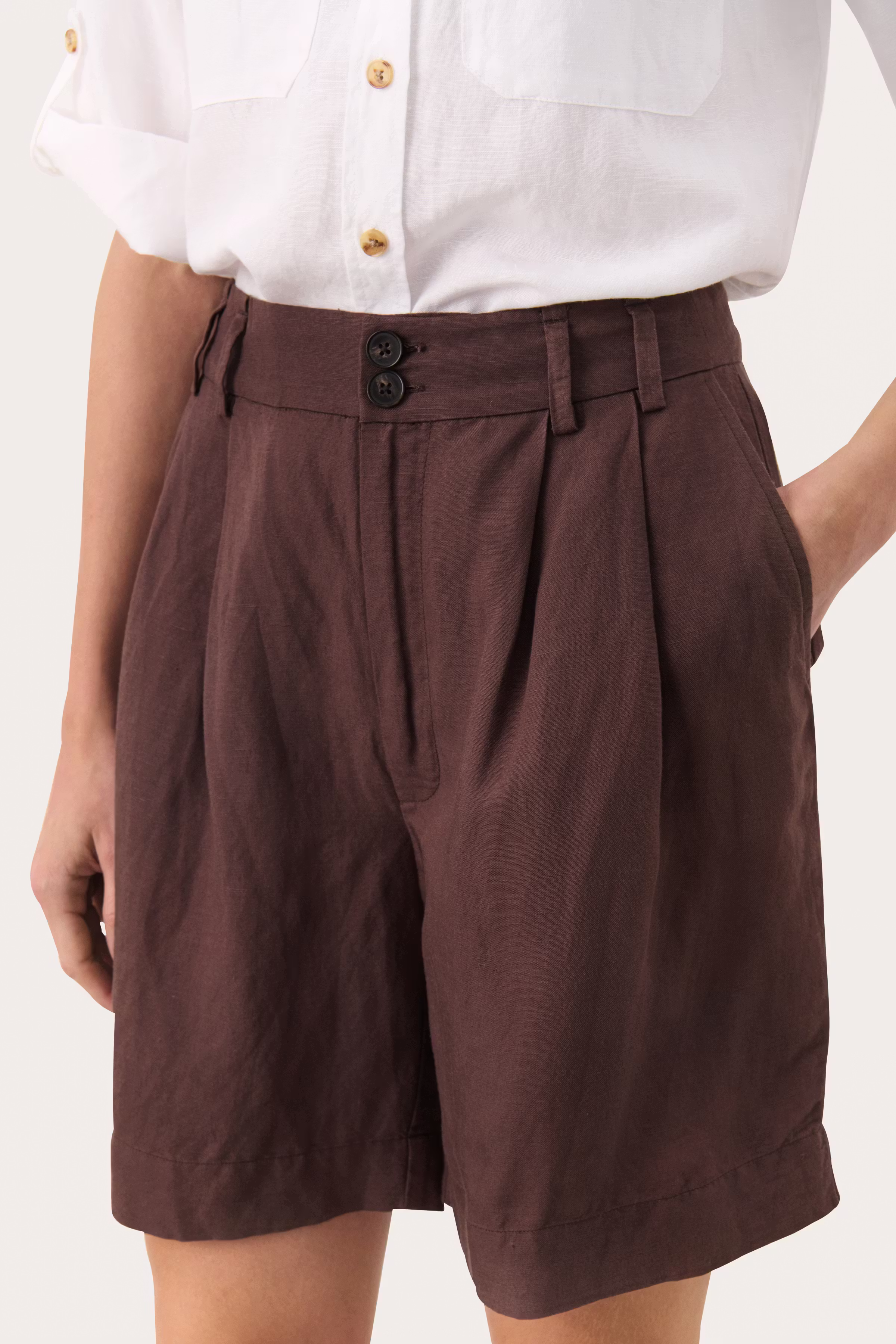 RainePW Linen Shorts LOOKBOOK DETAIL 30309603-191015