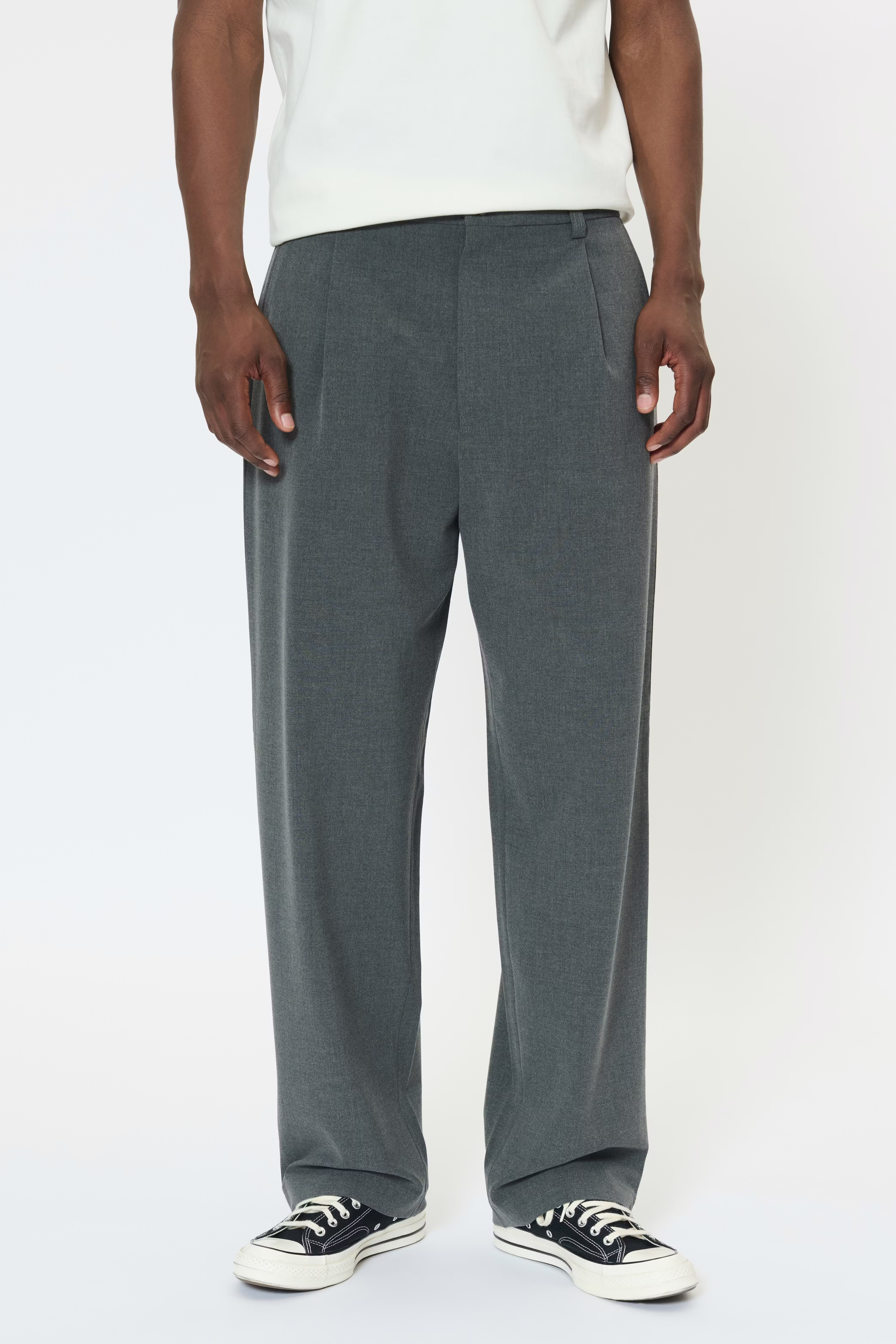 MAChino Trousers LOOKBOOK FRONT 30209212-300271