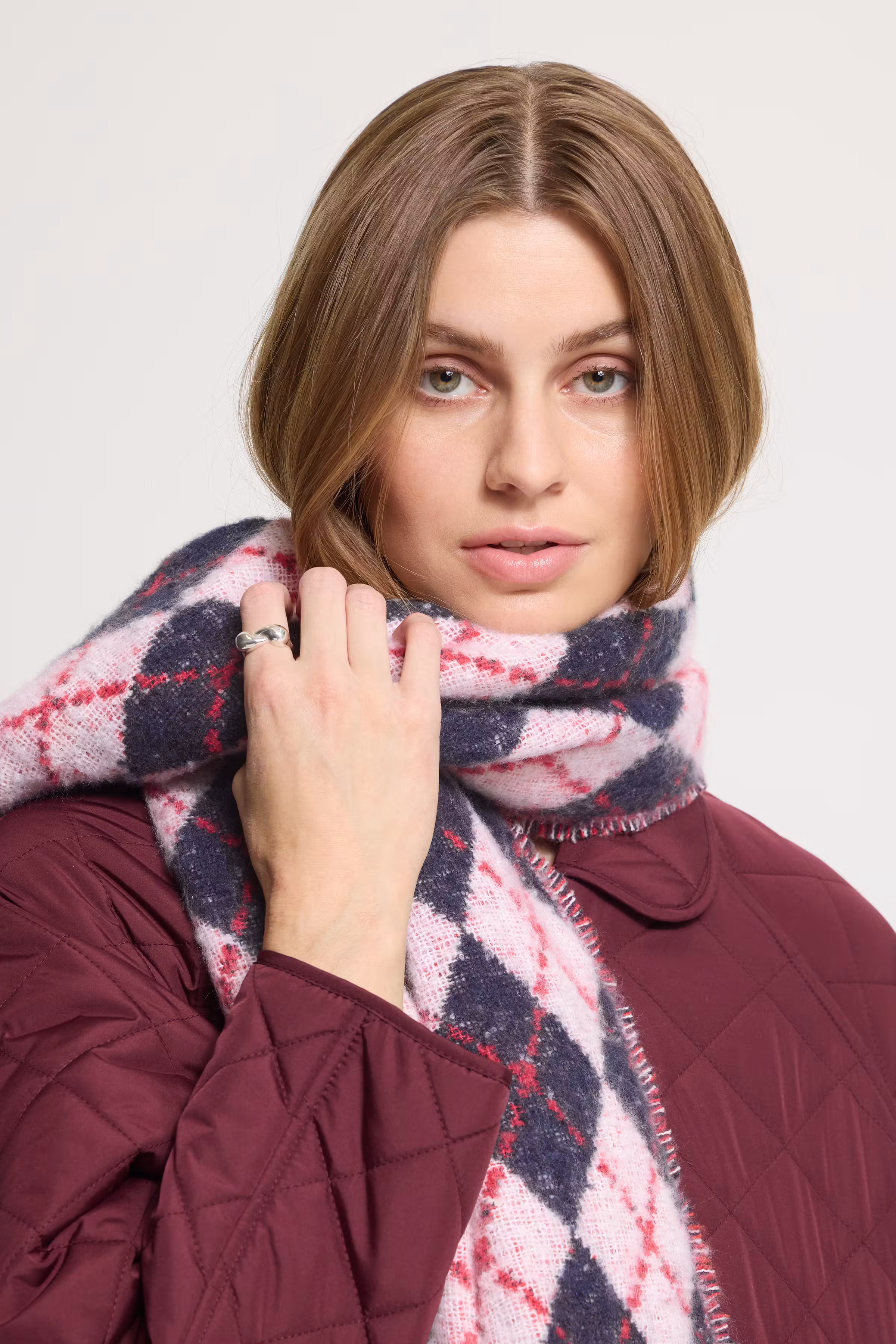 IADAHLIA Skjerf LOOKBOOK DETAIL 20126429-194010