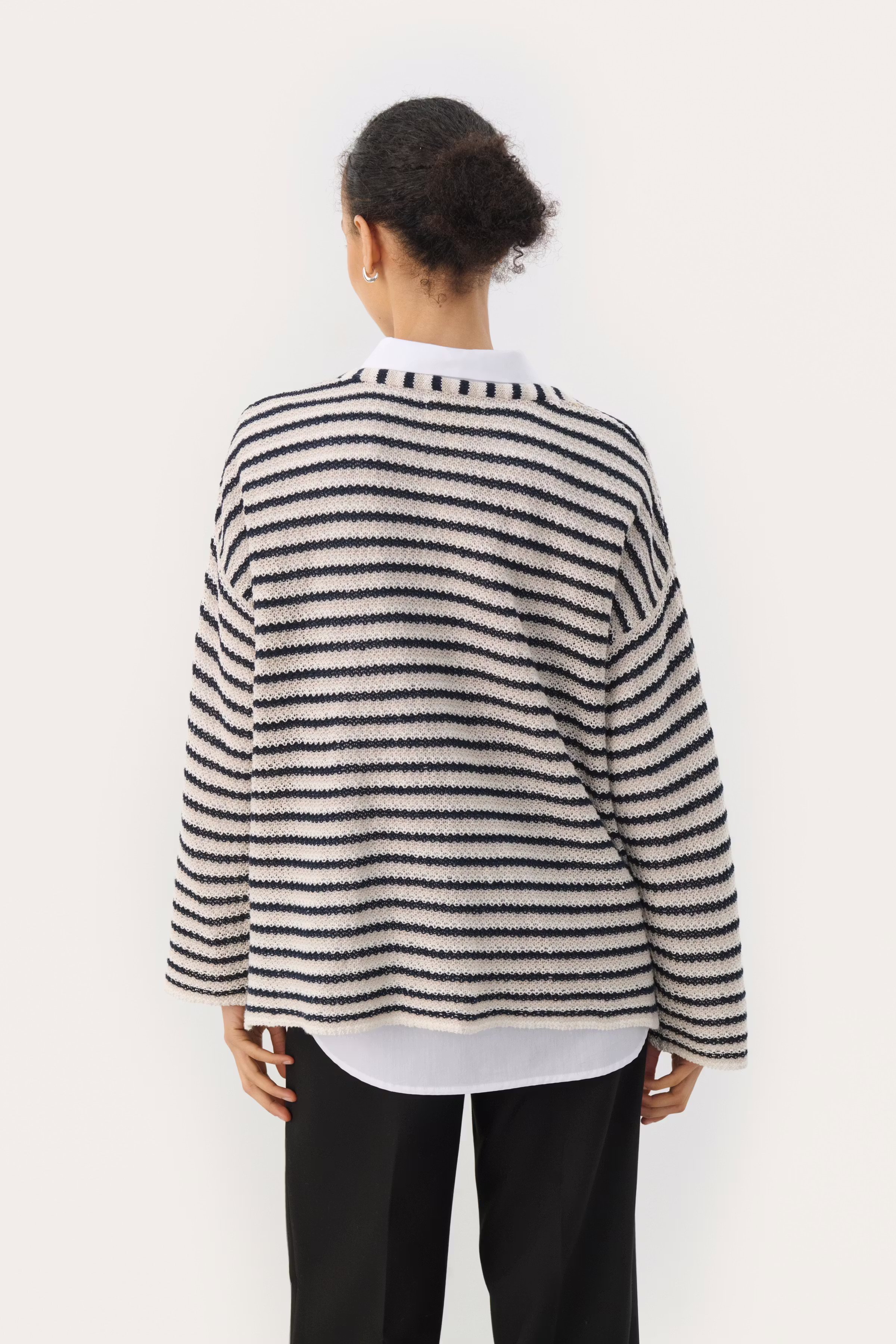 NahniPW Pullover LOOKBOOK BACK 30309425-303600