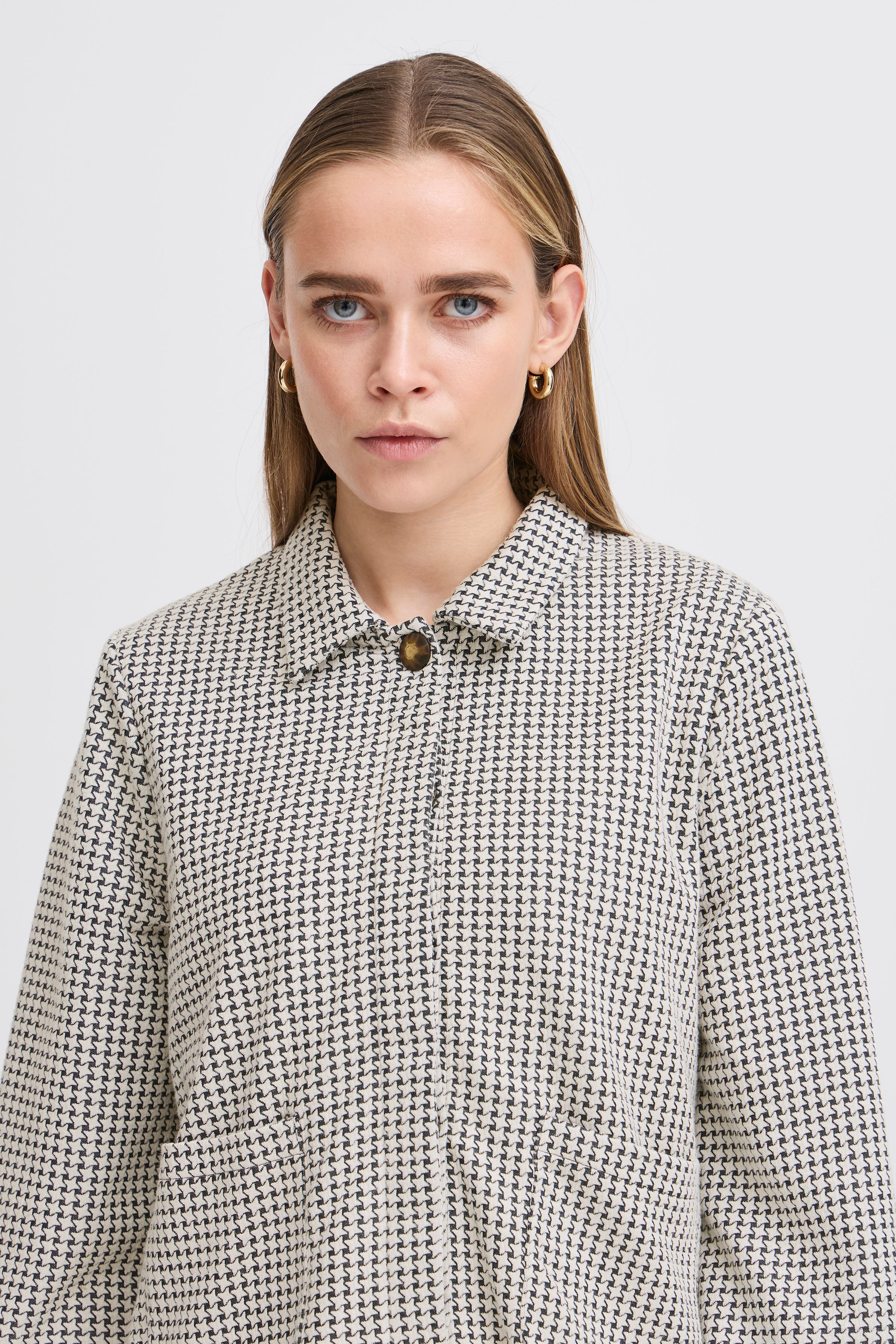 IHKATE PILLOU Jacke LOOKBOOK DETAIL 20123014-194010