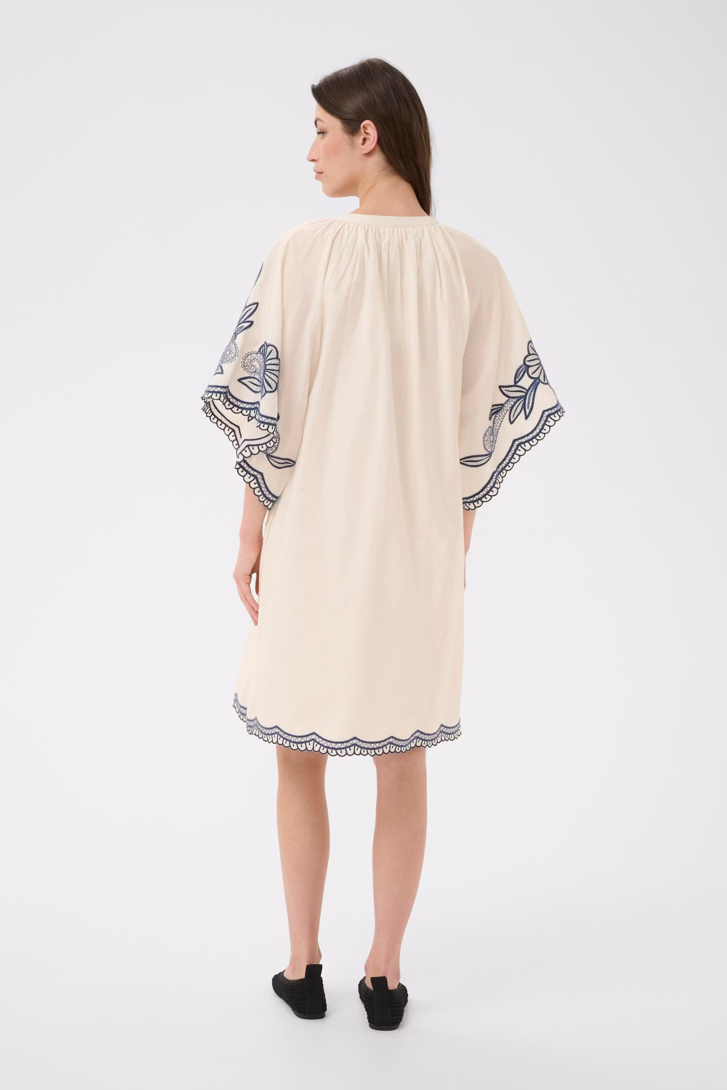 BreannaPW Dress LOOKBOOK BACK 30310524-304987