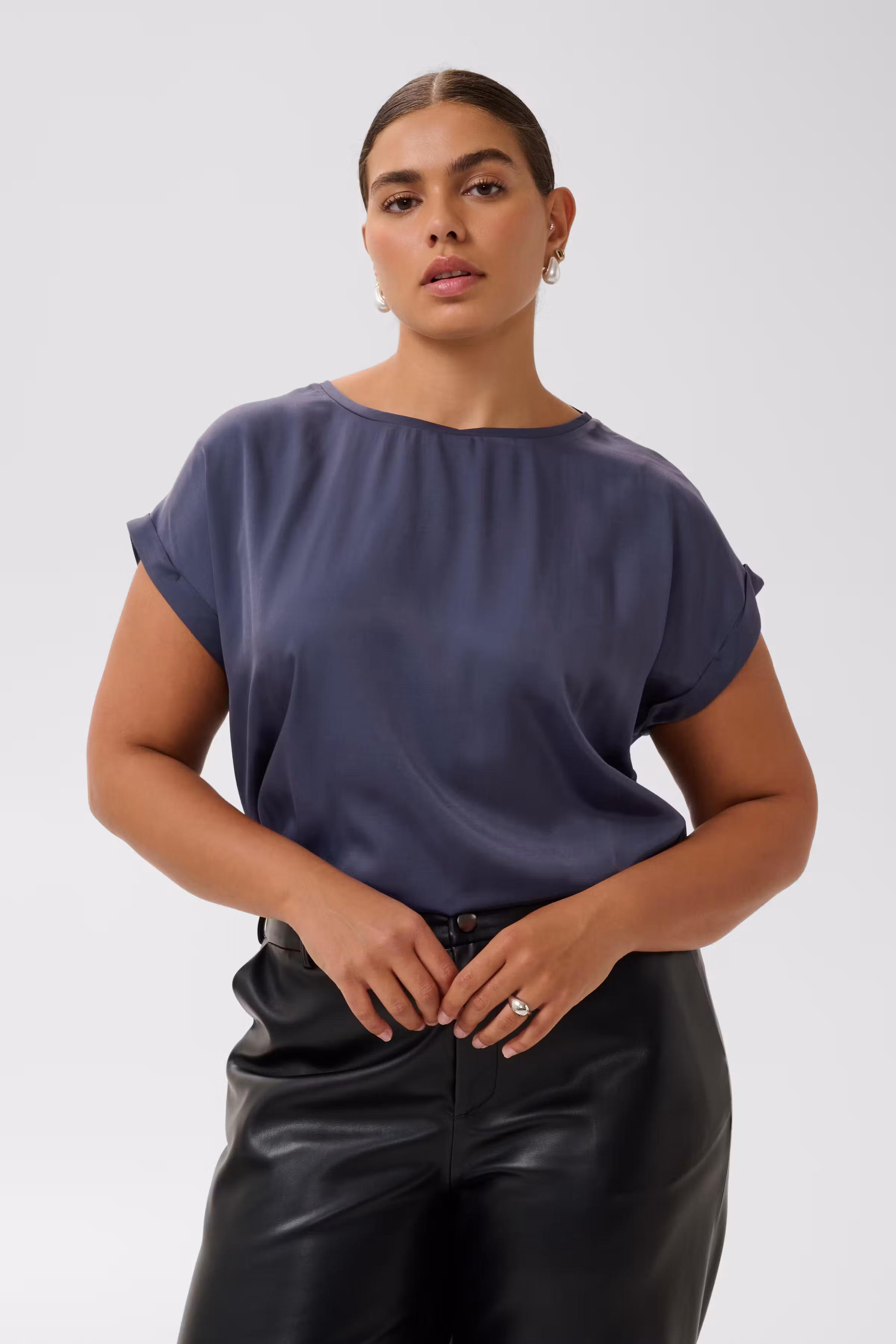 KCmilia Bluse LOOKBOOK FRONT 10583812-193927