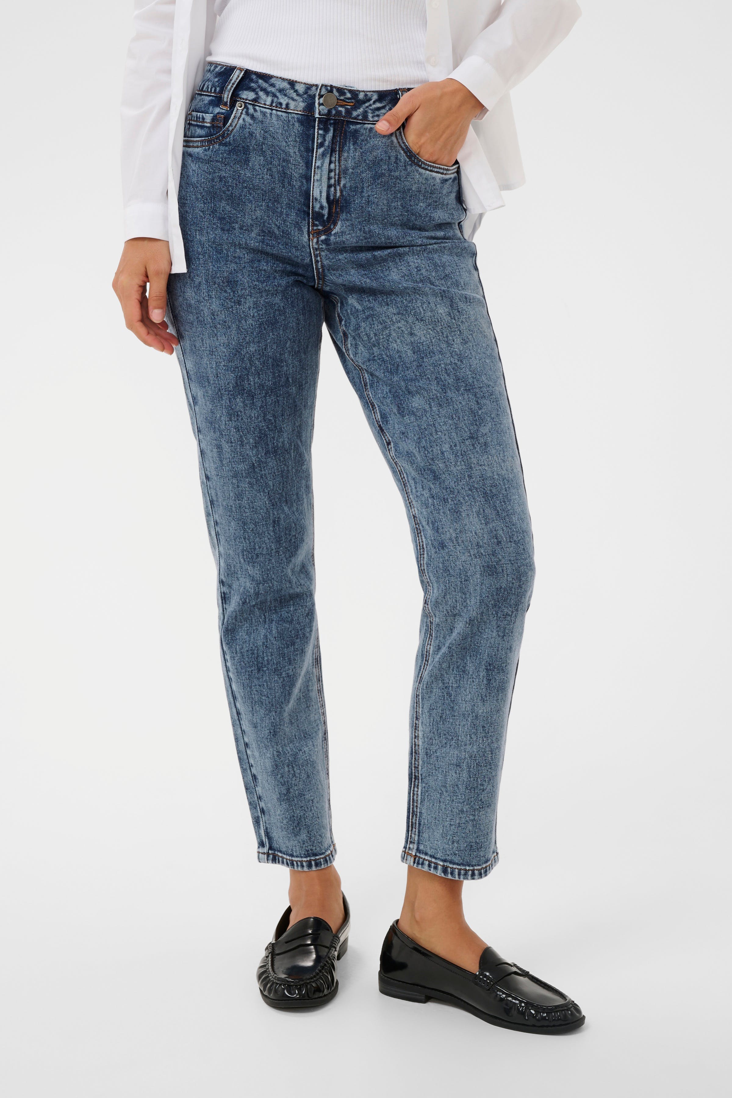 KAeloise Jeans LOOKBOOK FRONT 10510130-107716