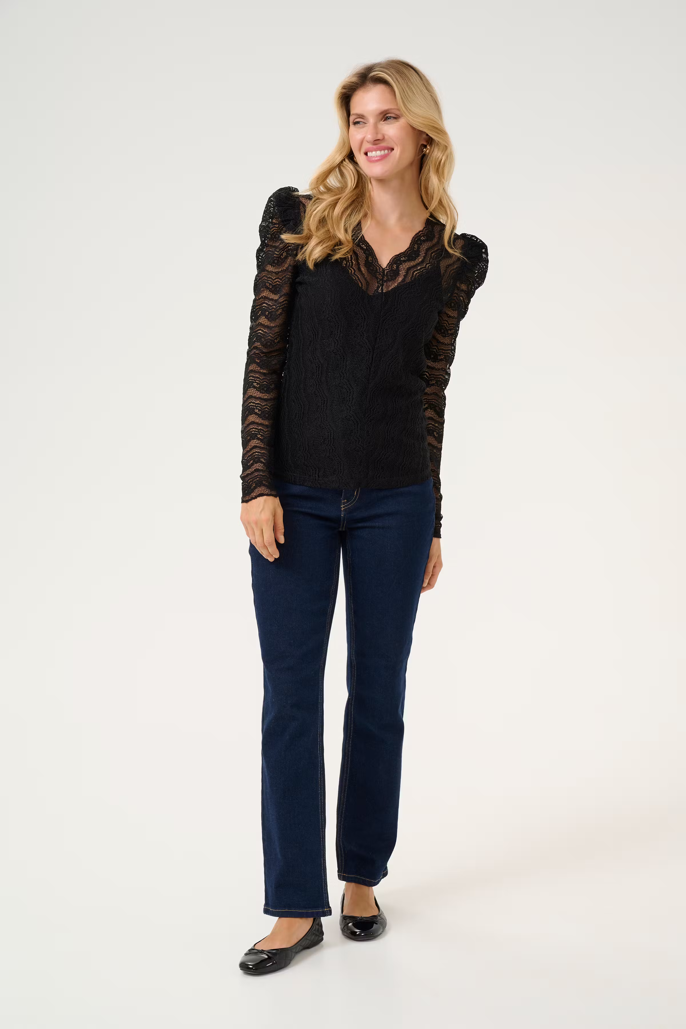 CUfiluca Lace Blouse LOOKBOOK FRONT 50111245-500012