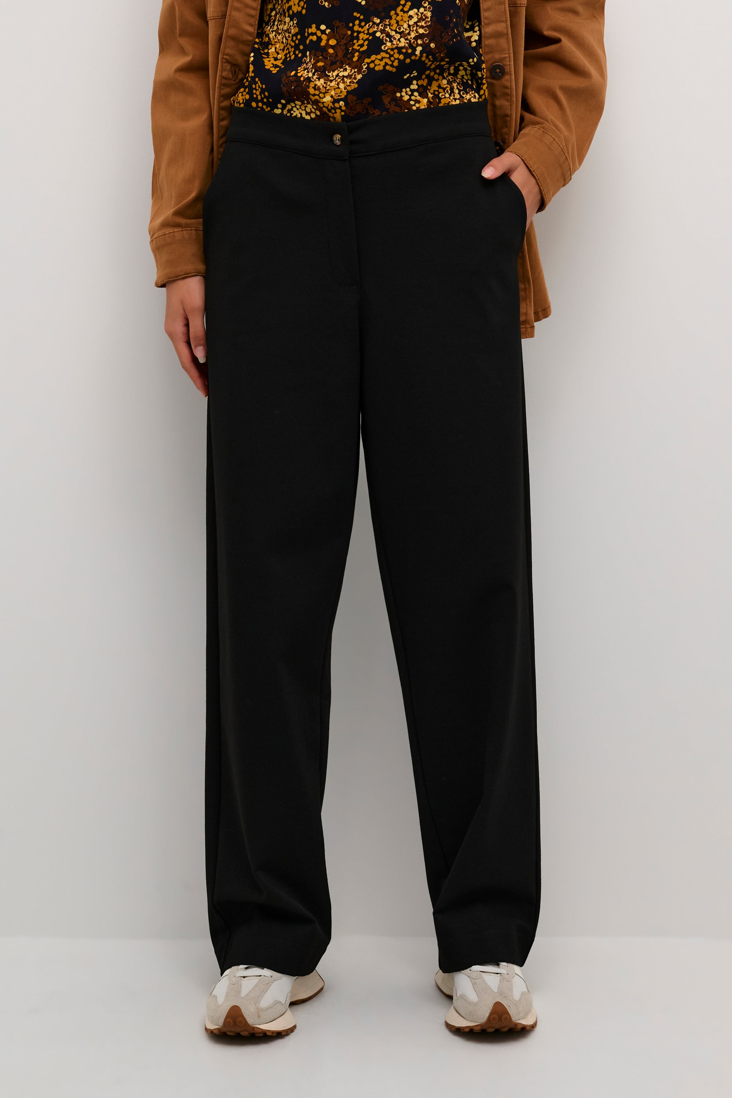 BPdebra Trousers LOOKBOOK FRONT 10590597-100121