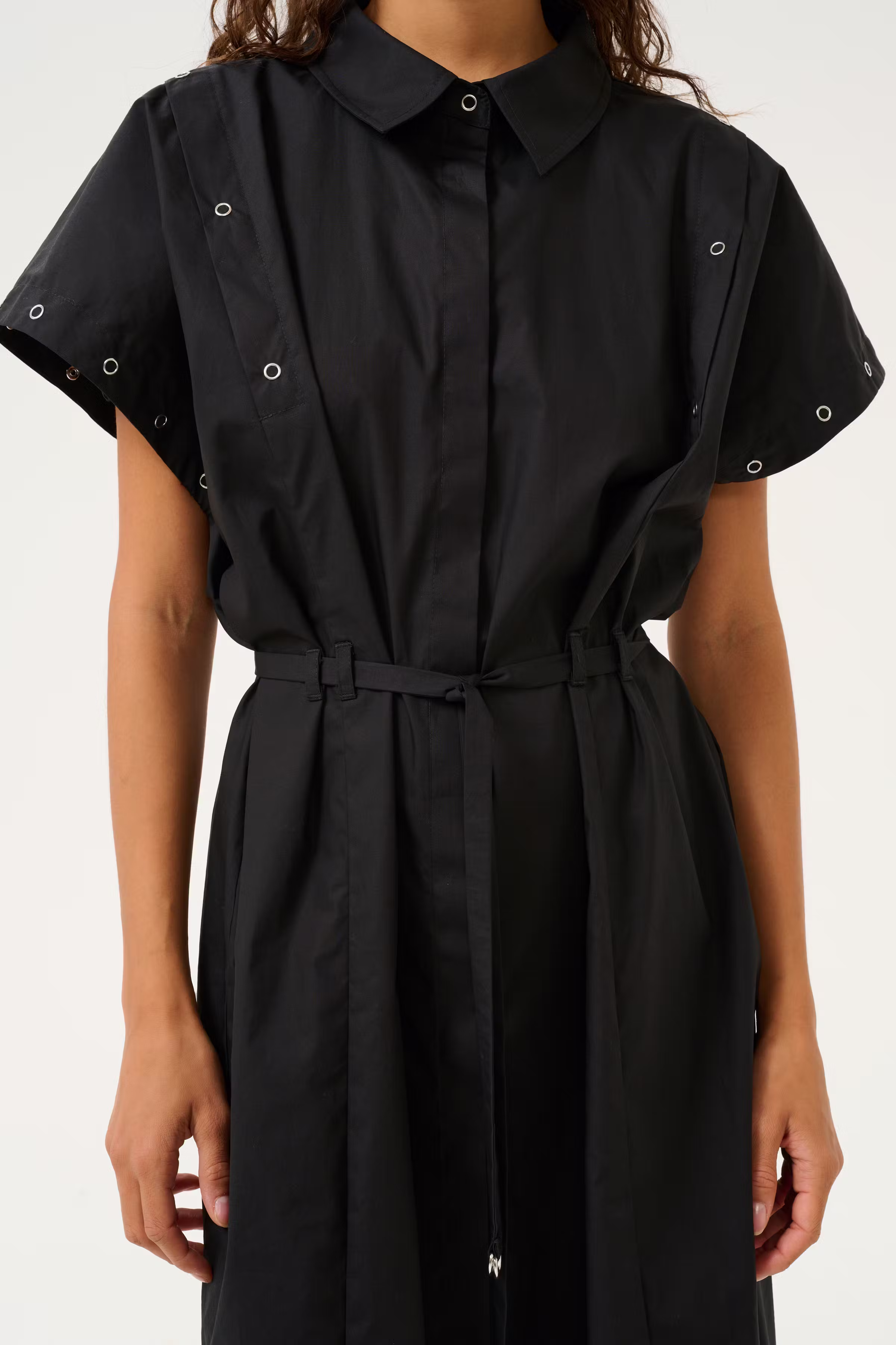 KBVicky Kjole LOOKBOOK DETAIL 10105485-194008