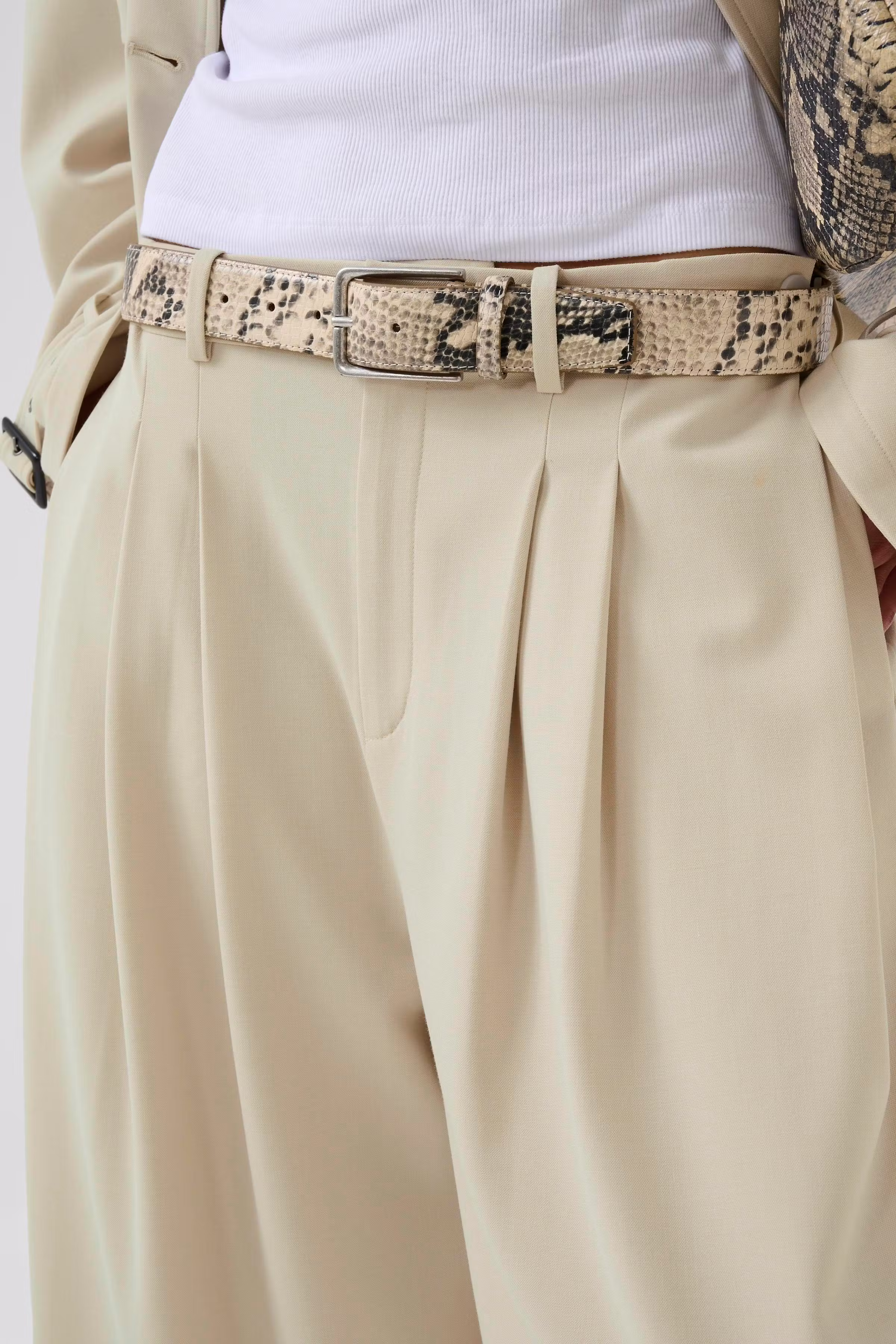 GZavic Kort trenchcoat LOOKBOOK DETAIL 10910898-130404