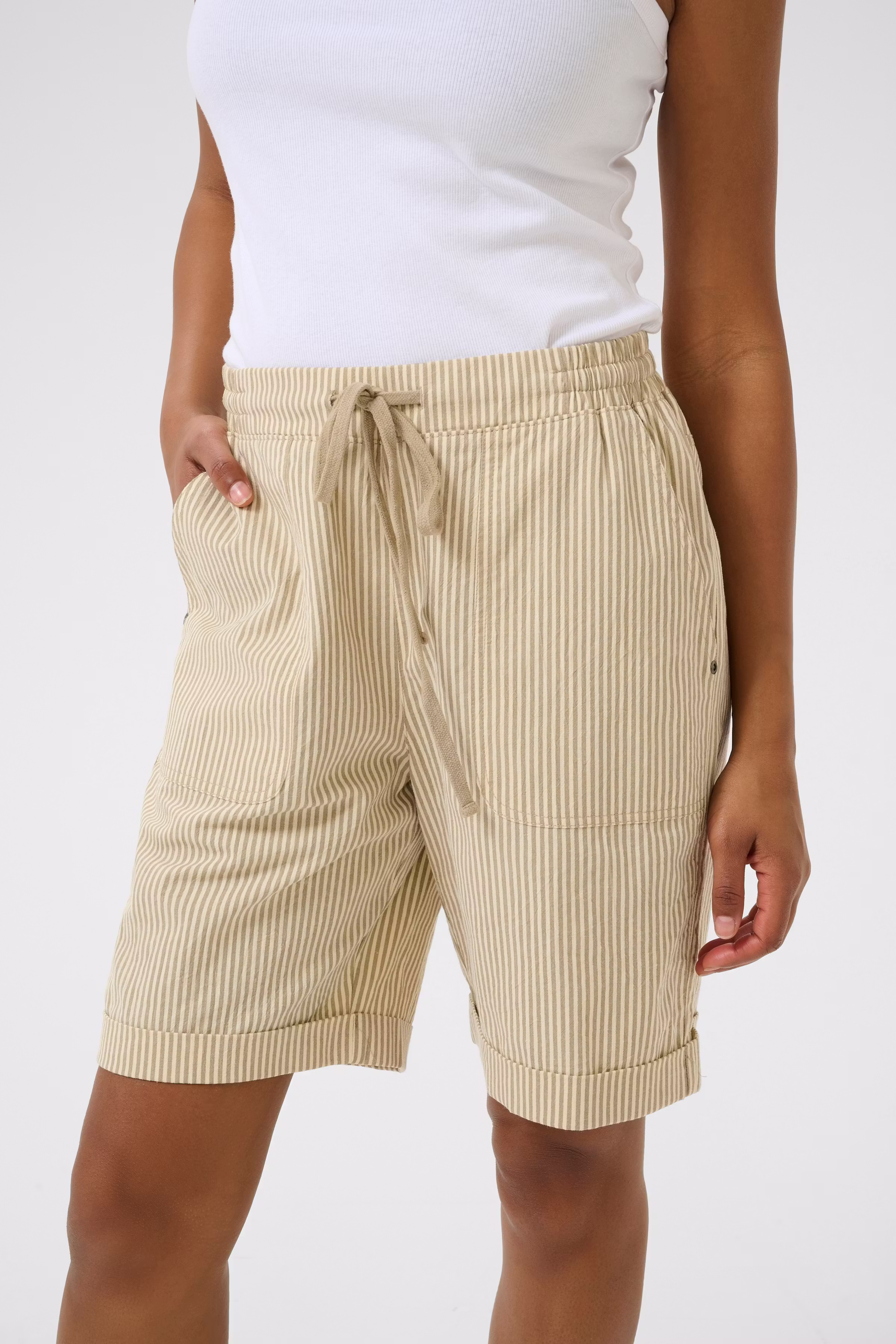 KAnaya Shorts LOOKBOOK DETAIL 10509008-107706