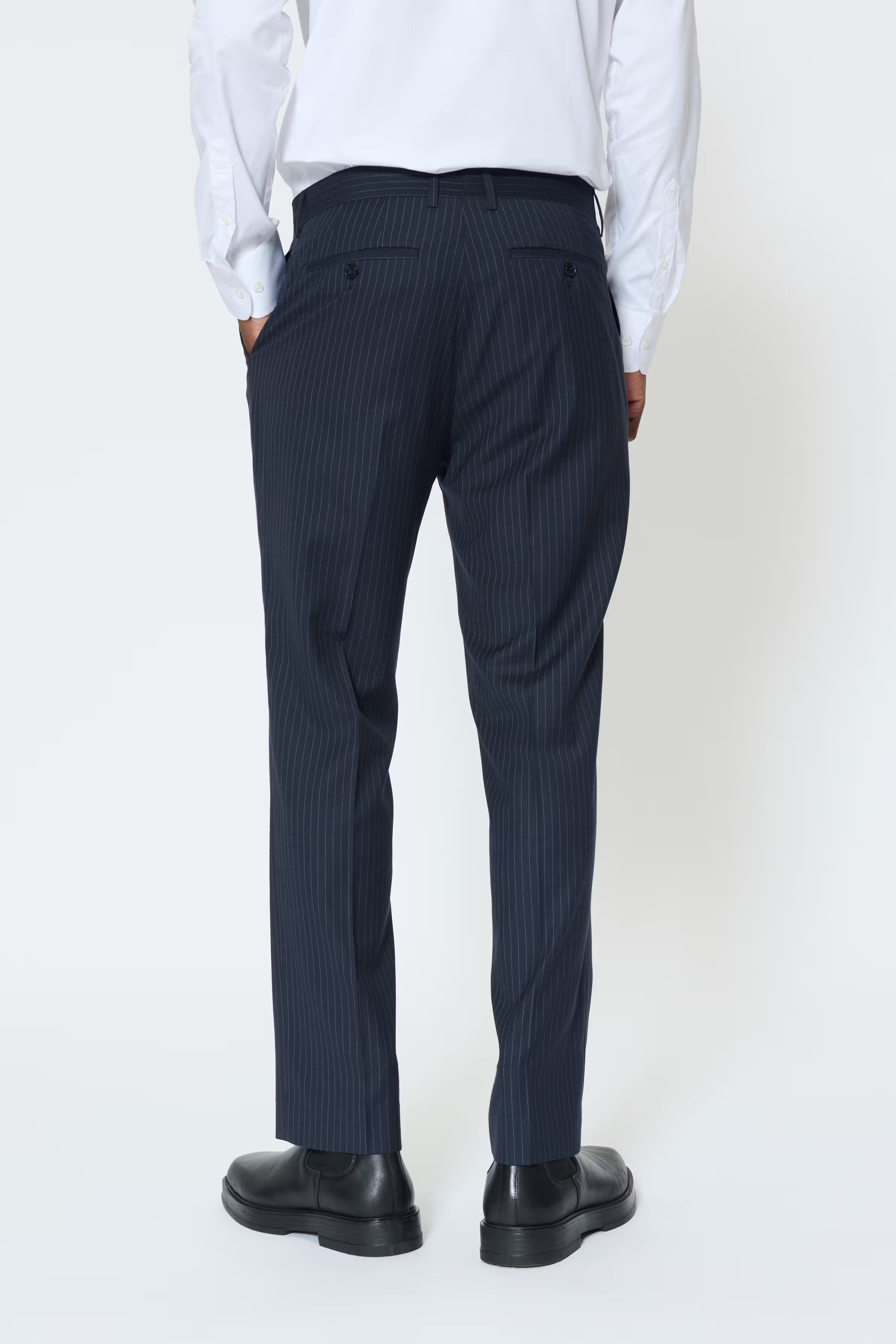 MAwesley Bukser LOOKBOOK BACK 30209048-304828