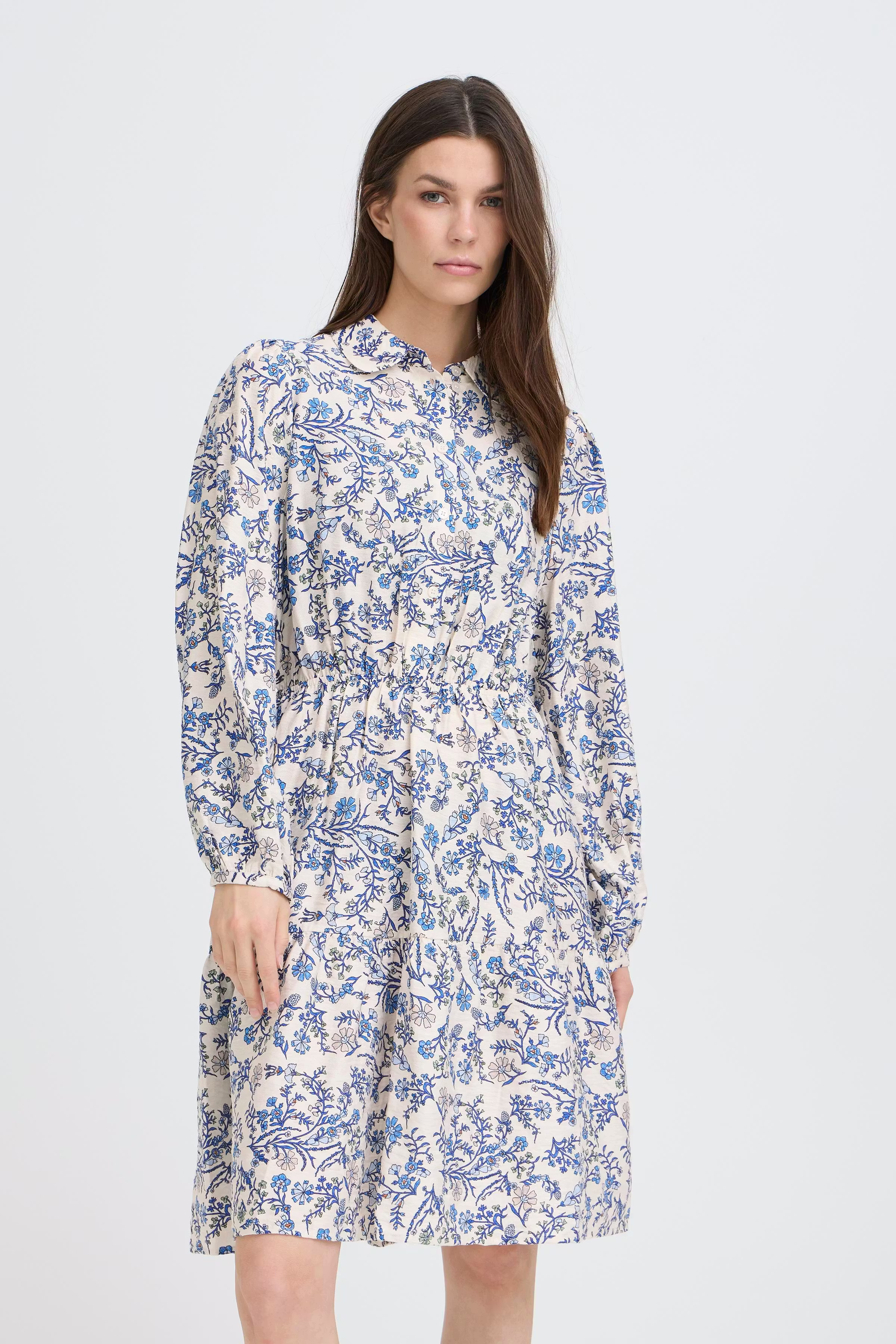 PZABRINA Kjole LOOKBOOK FRONT 50210319-164020