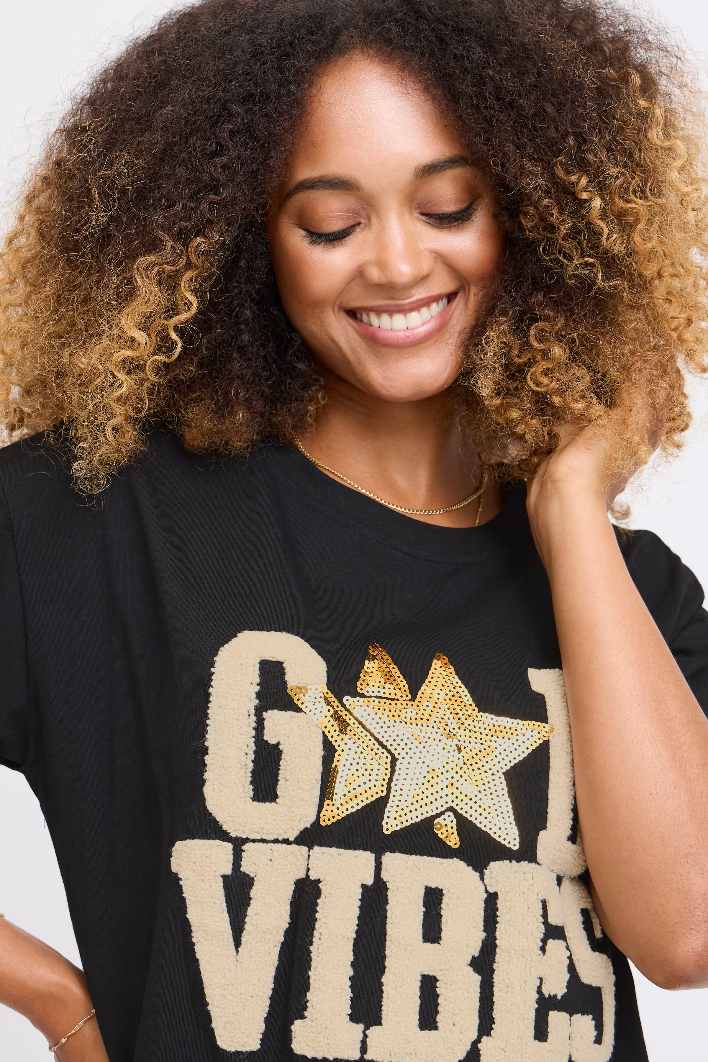 SBBIA Bluse LOOKBOOK DETAIL 22100823-190303