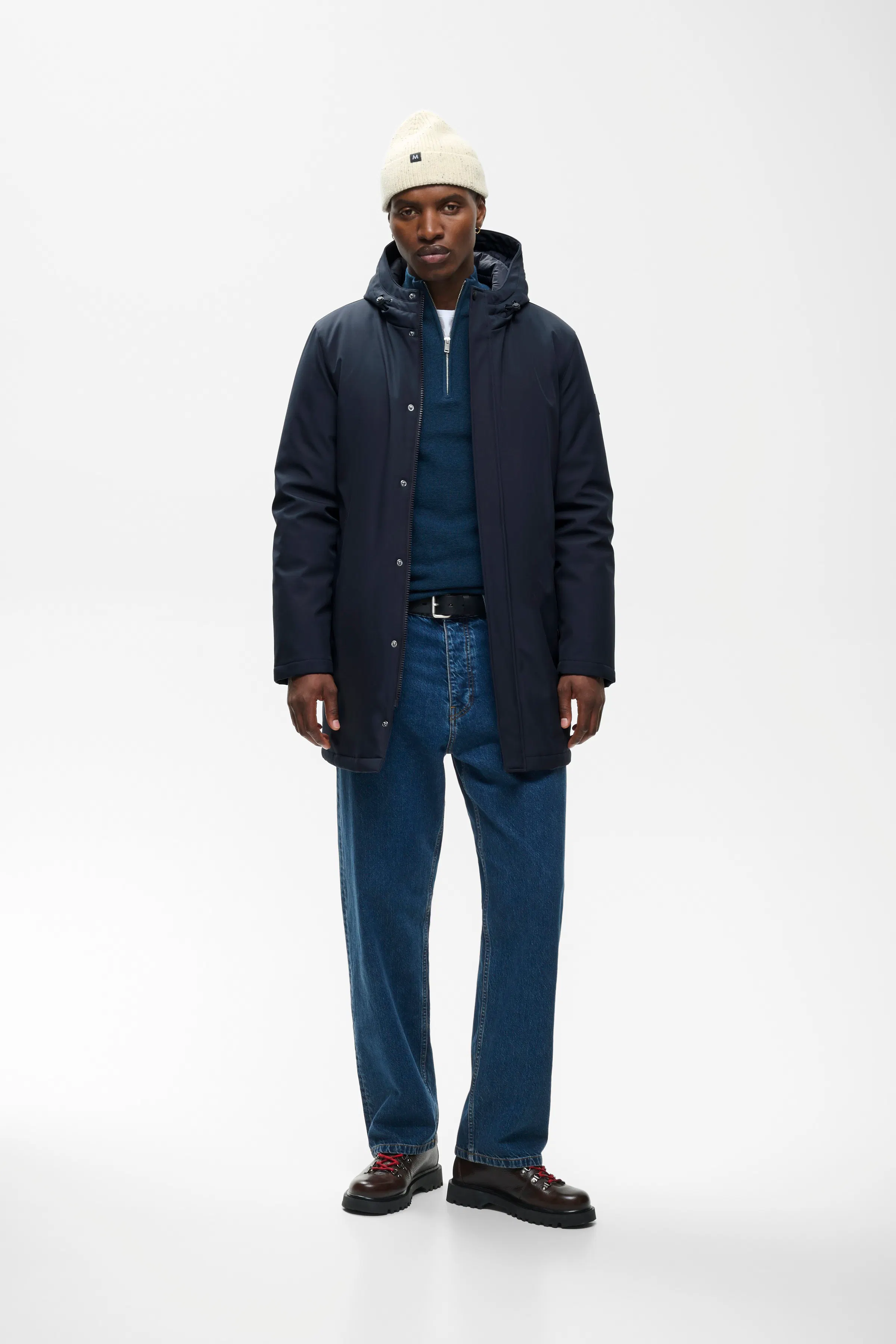 MAdeston Mantel LOOKBOOK FRONT 30205571-194011