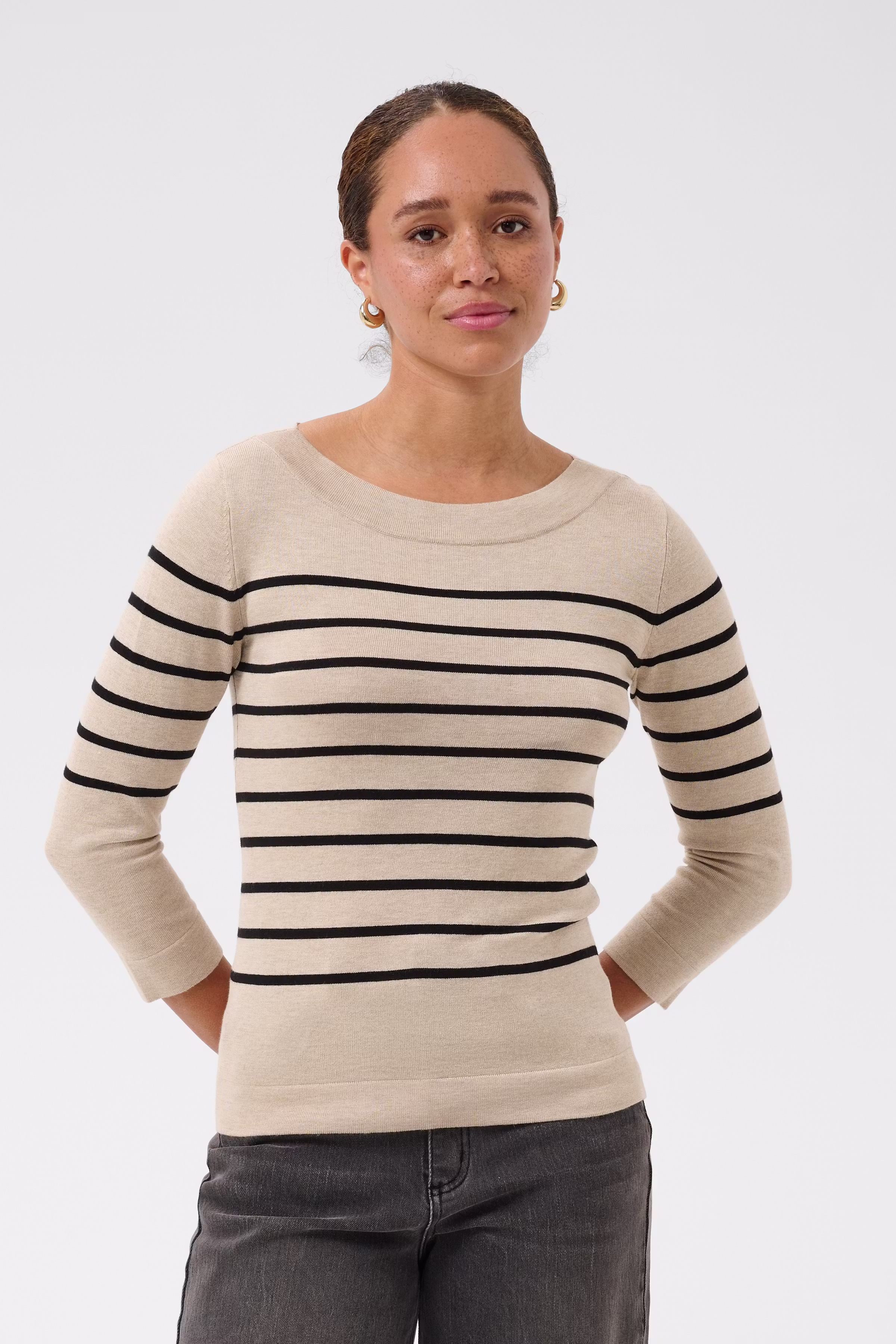 KAlizza Pullover LOOKBOOK FRONT 10510195-109662