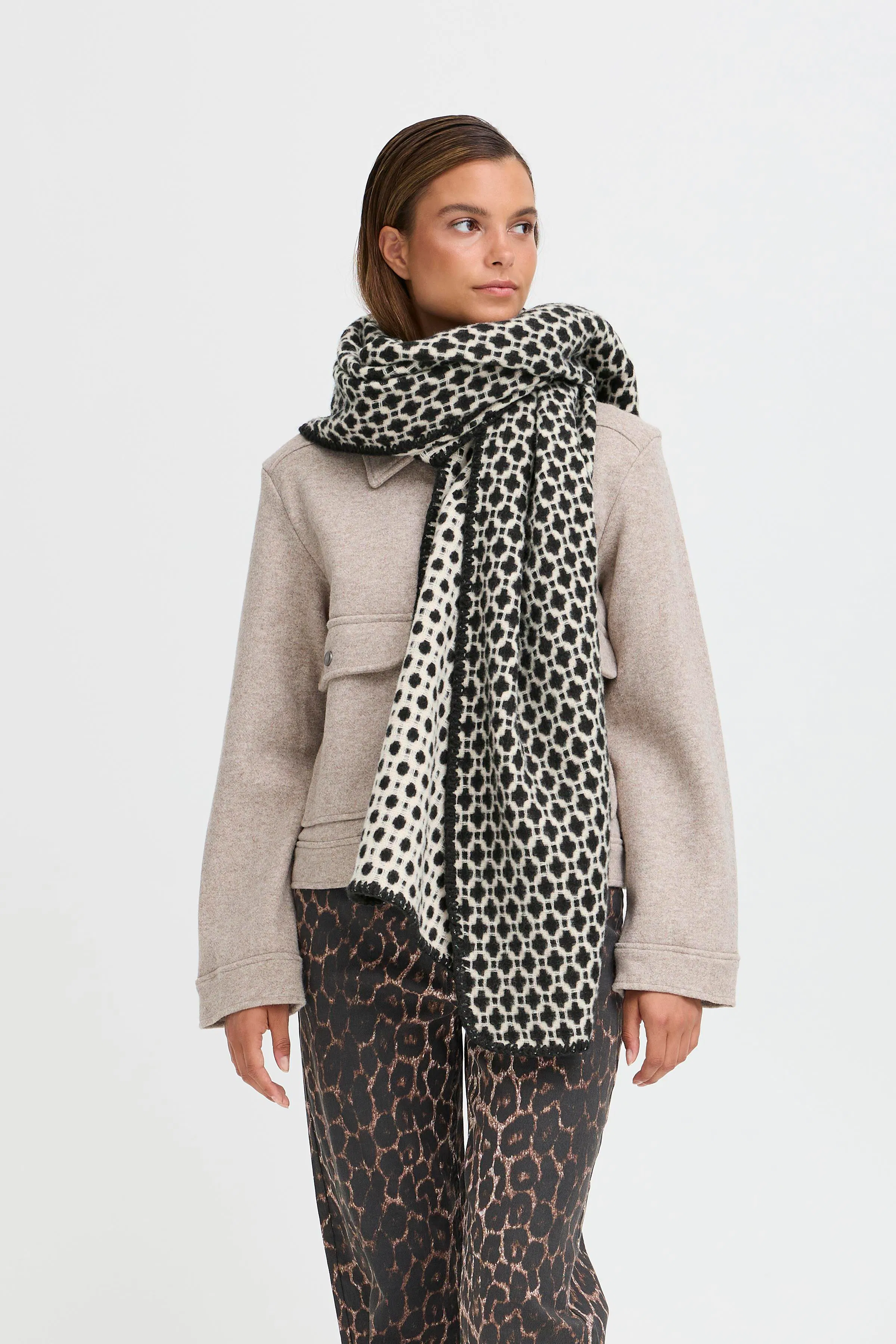 BYWEDOT Skjerf LOOKBOOK FRONT 20817263-200453