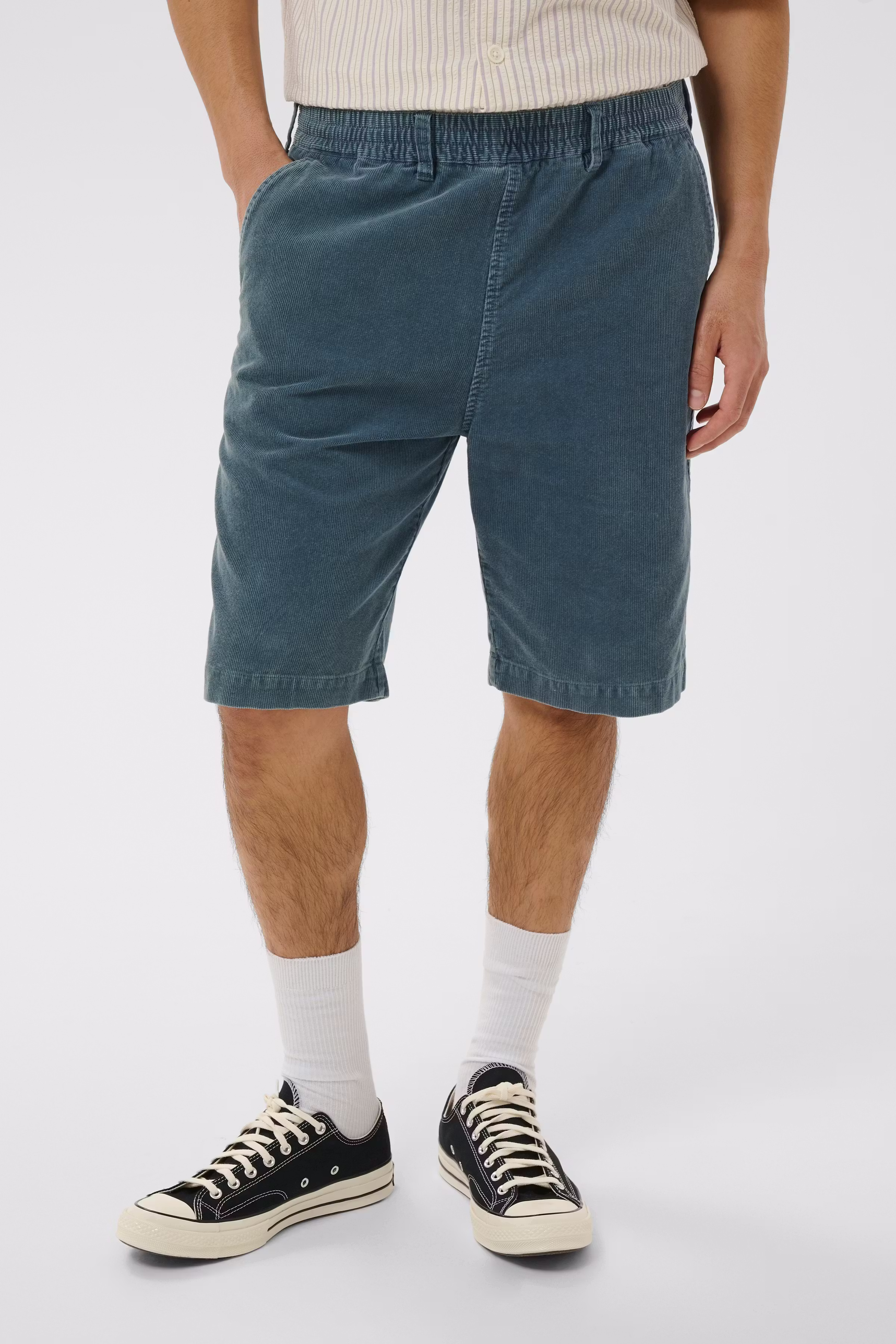 MAneel Shorts LOOKBOOK FRONT 30209078-154307