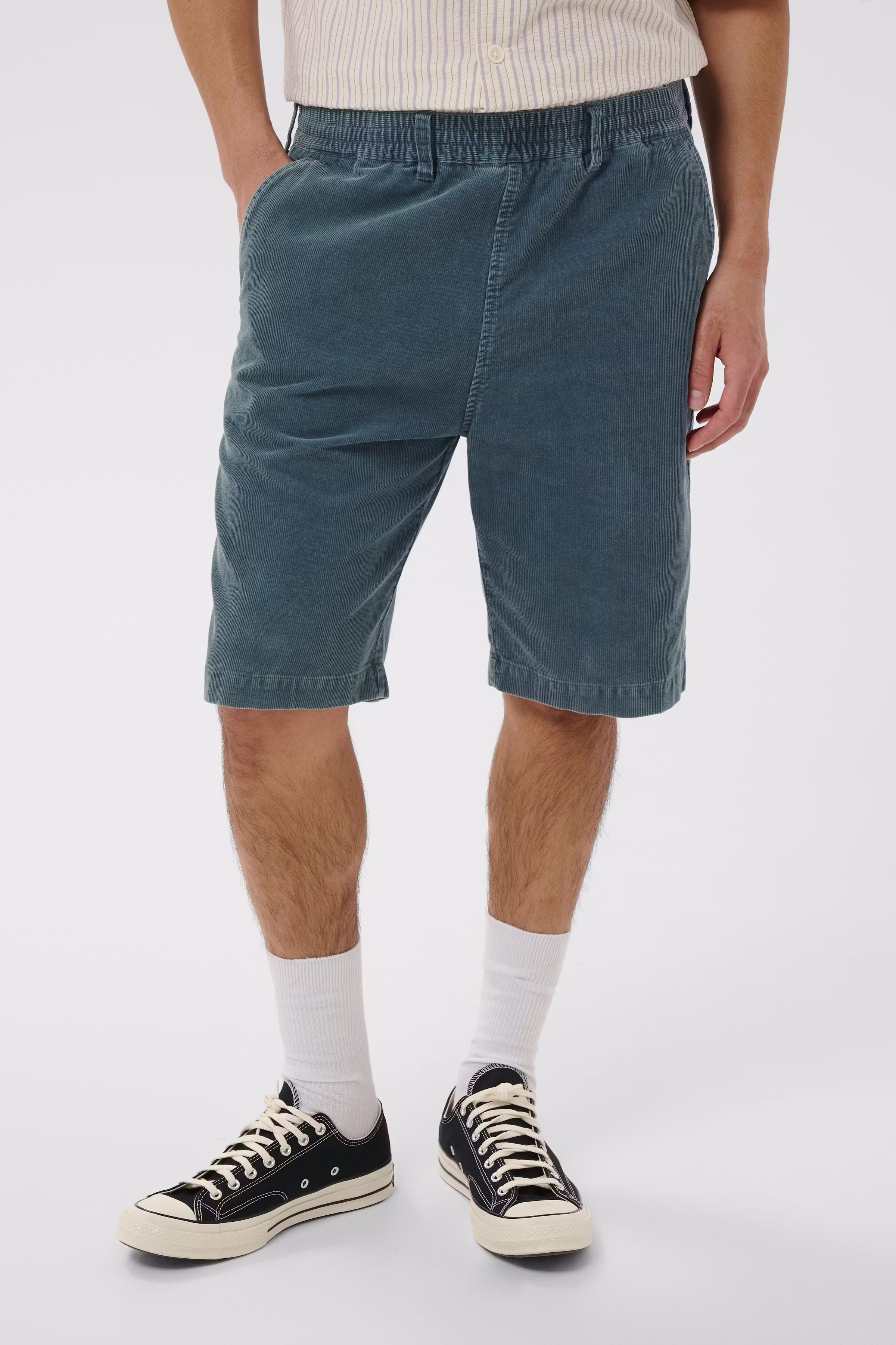 MAneel Shorts LOOKBOOK FRONT 30209078-154307