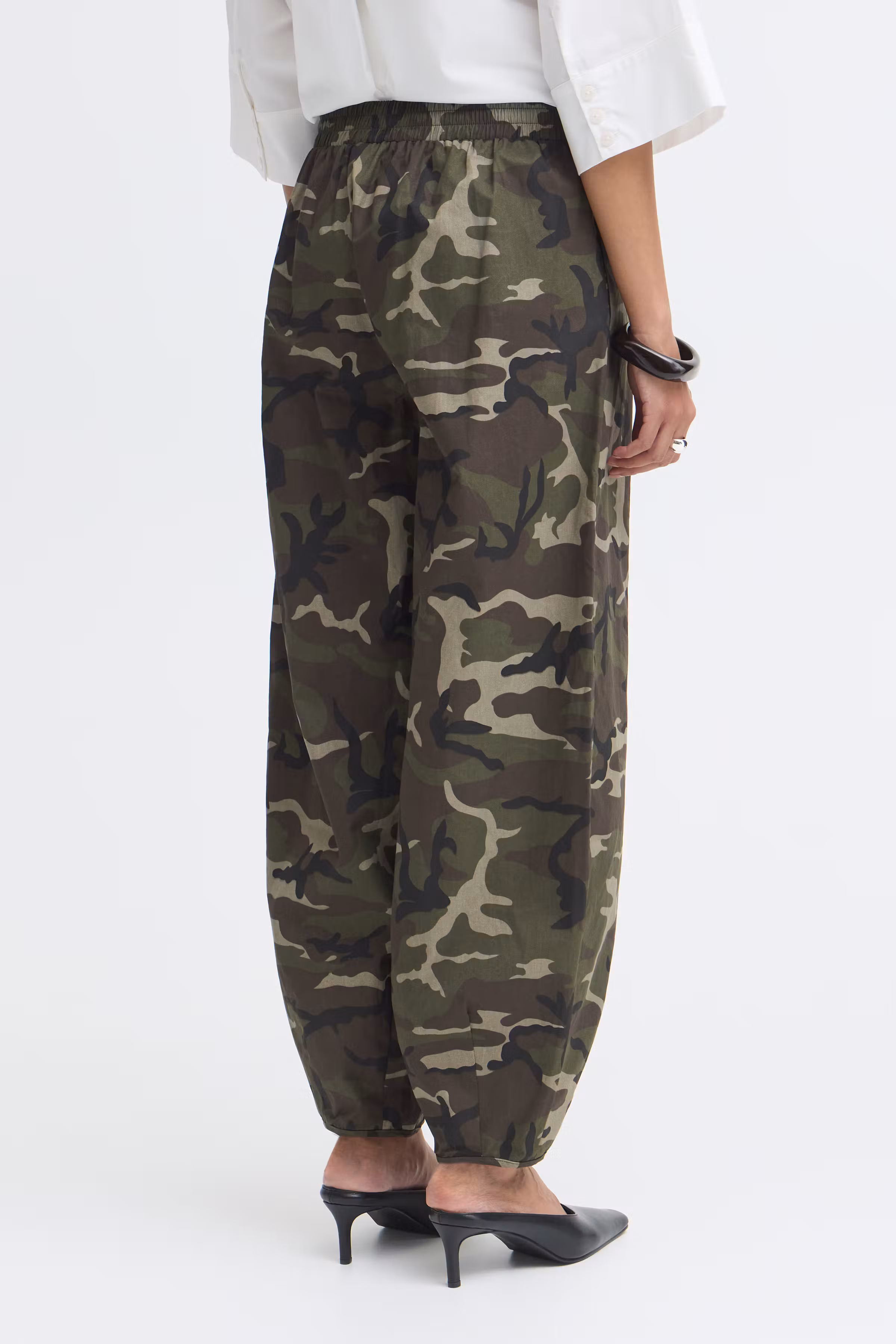 FRCARANA Trousers LOOKBOOK BACK 20619426-900023522