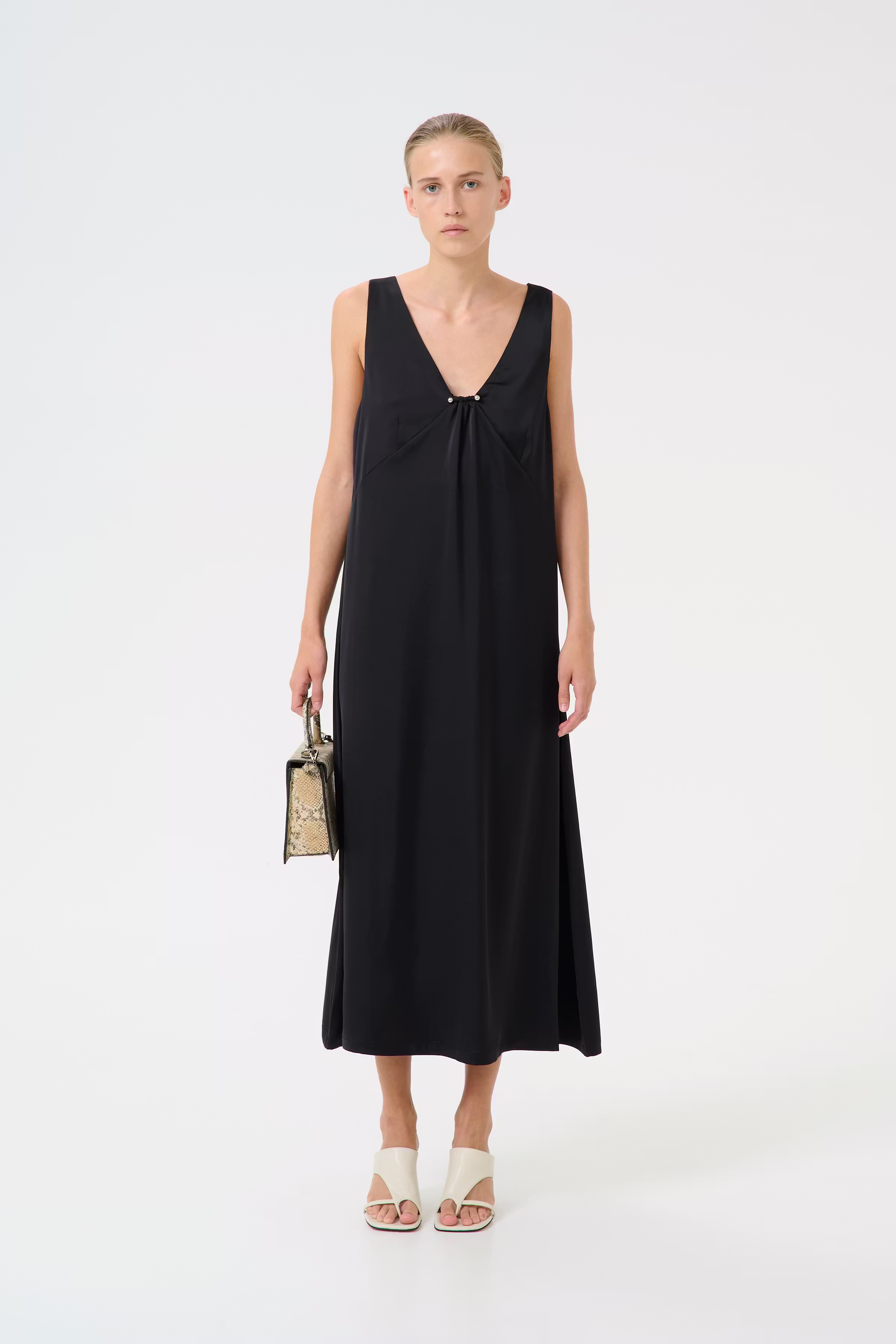 GZjessie Dress LOOKBOOK FRONT 10910187-100017