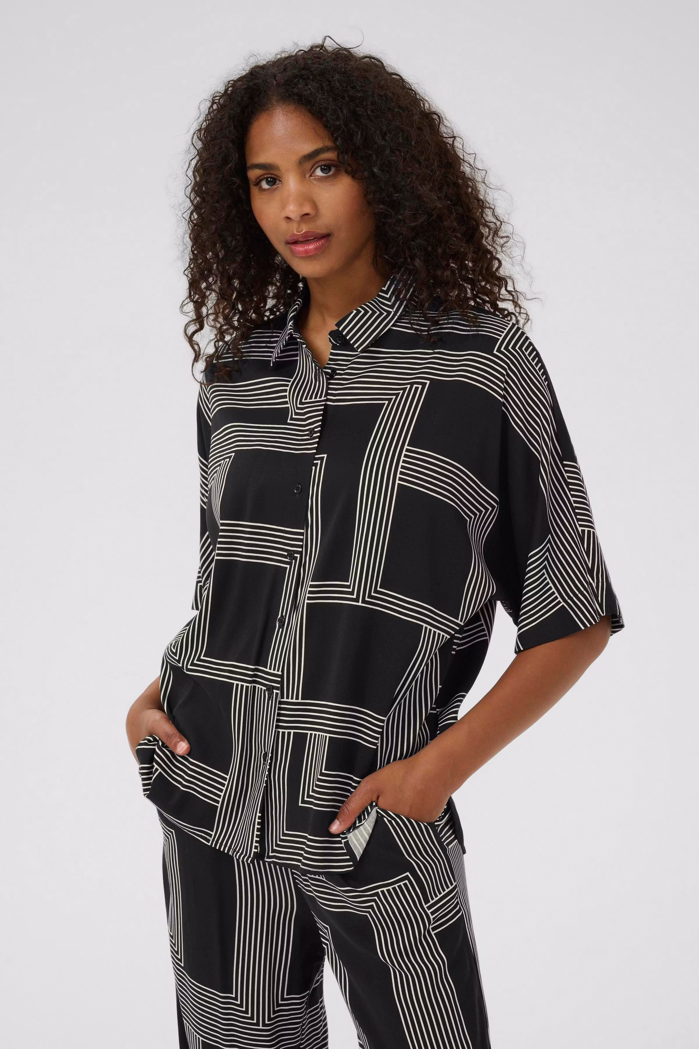 KAdonny Shirt LOOKBOOK FRONT 10510103-107704